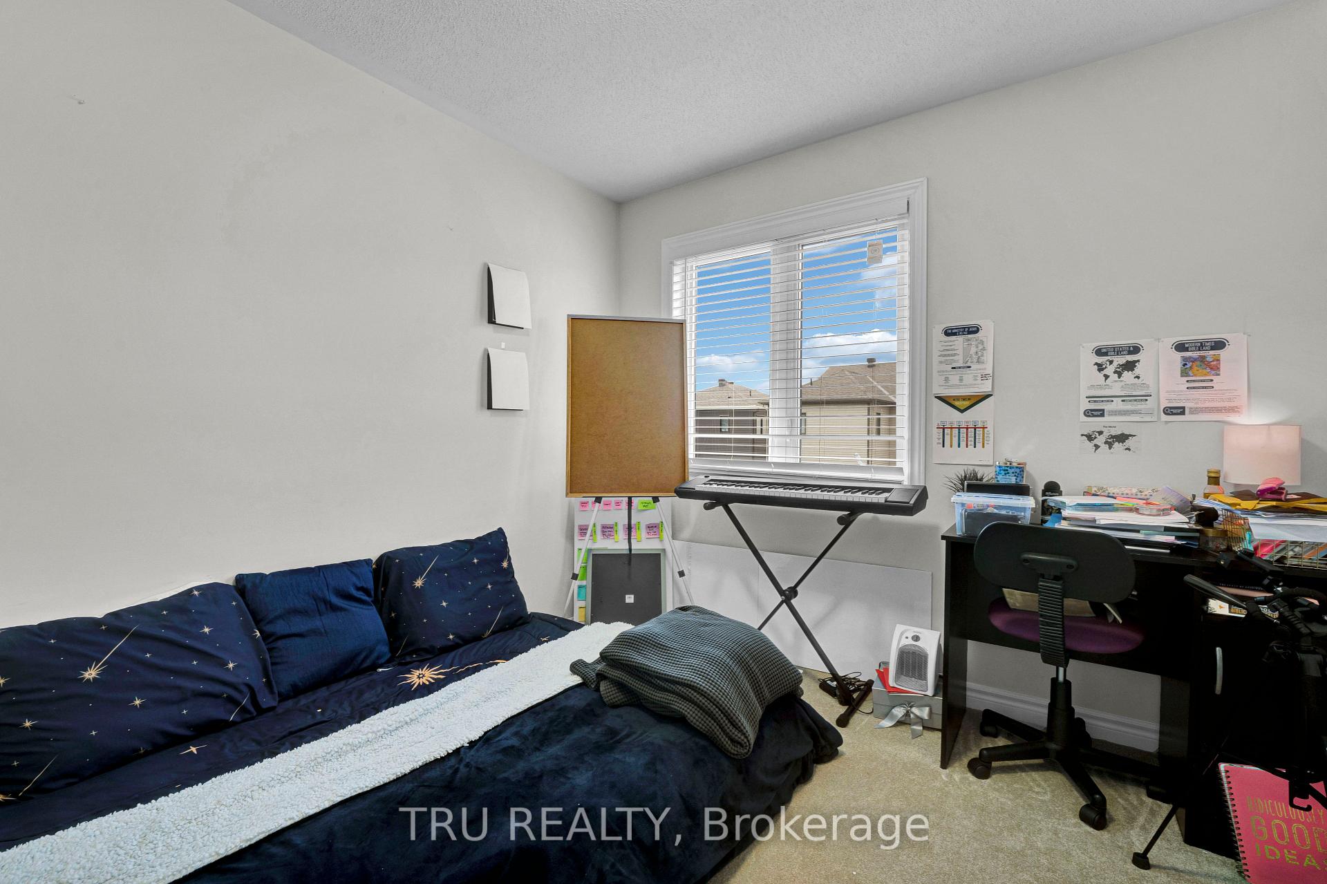 Photo 22 of 71 Caspian Row, Ottawa, Kanata - Emerald Meadows/Trailwest — HOMEH