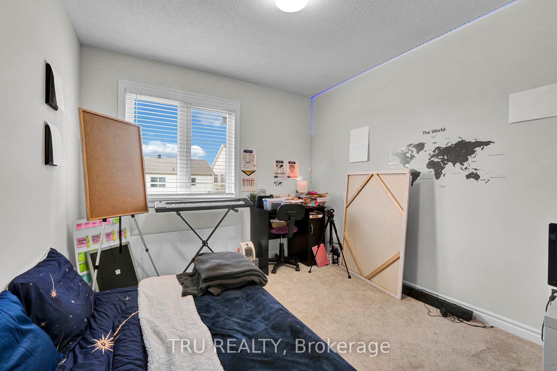 Photo 23 of 71 Caspian Row, Ottawa, Kanata - Emerald Meadows/Trailwest — HOMEH