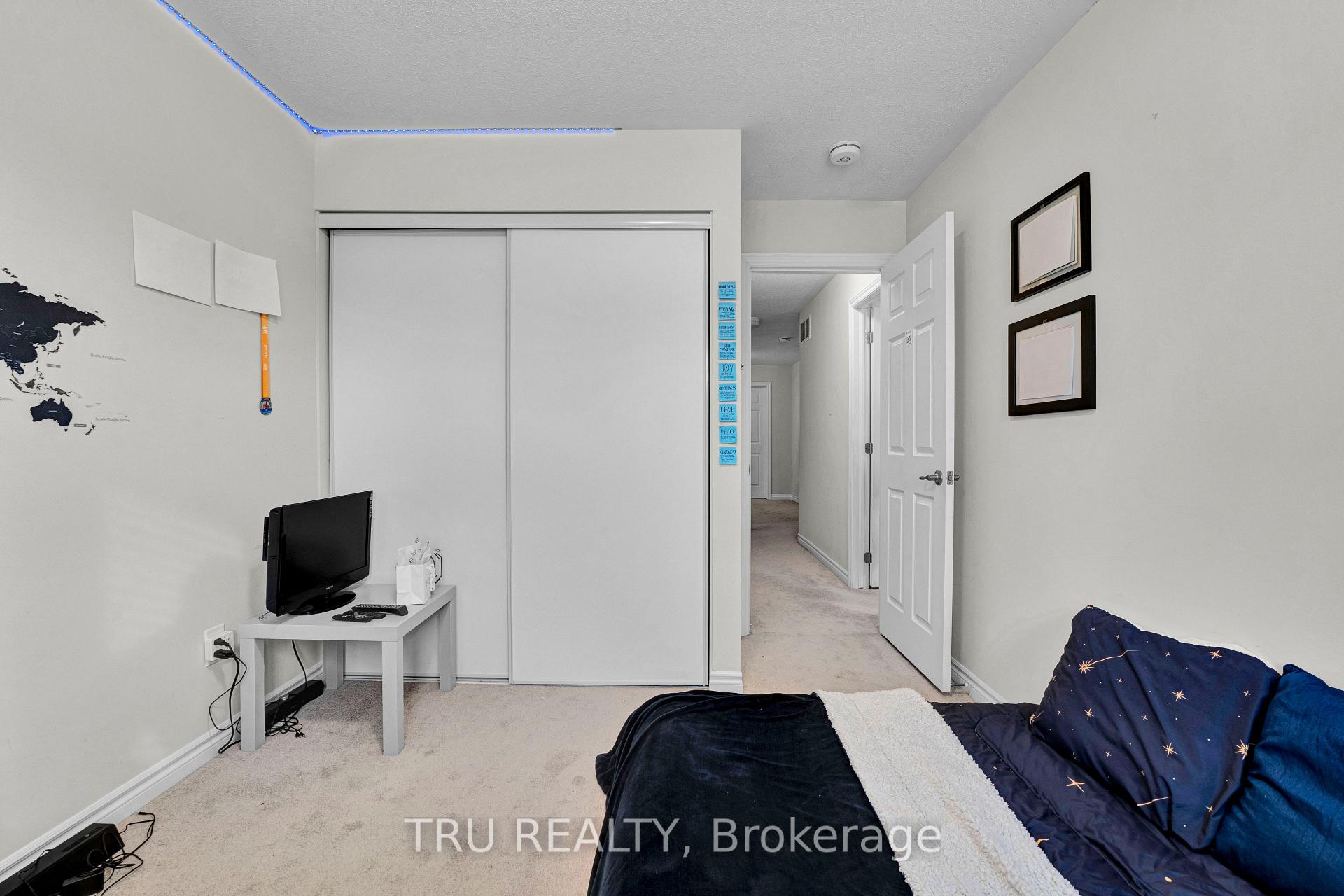 Photo 24 of 71 Caspian Row, Ottawa, Kanata - Emerald Meadows/Trailwest — HOMEH