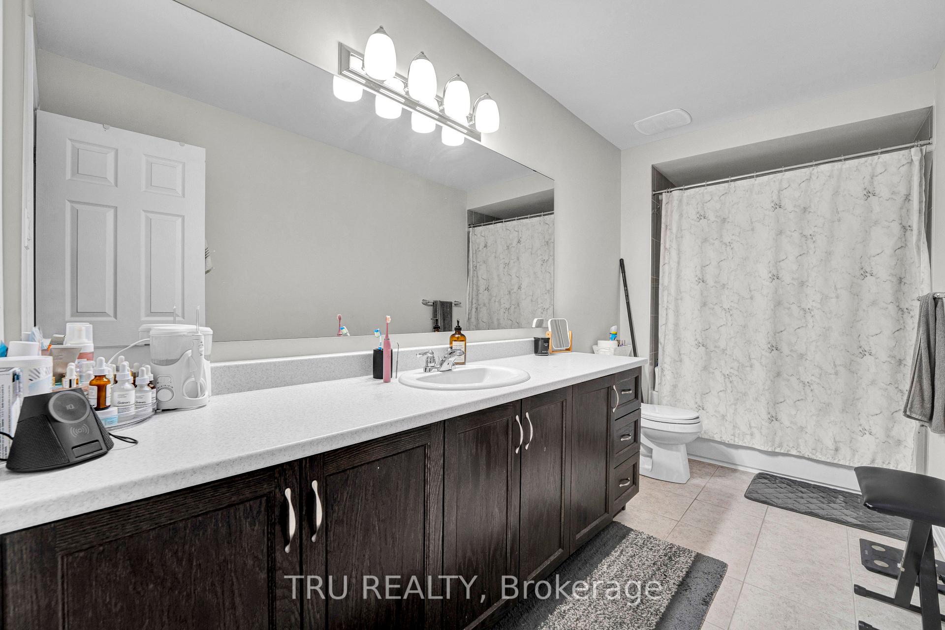 Photo 29 of 71 Caspian Row, Ottawa, Kanata - Emerald Meadows/Trailwest — HOMEH