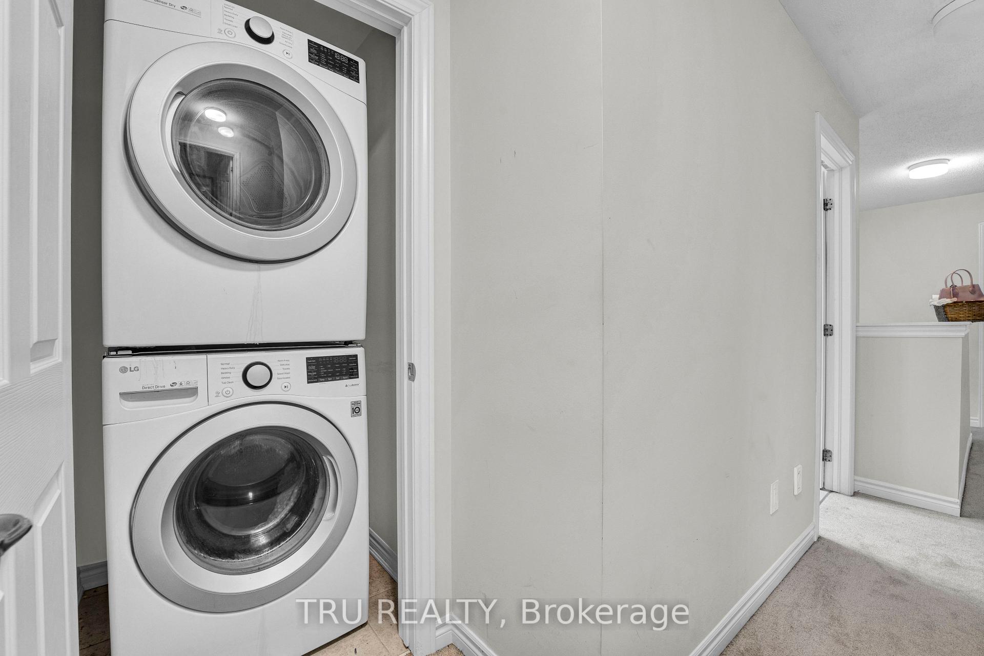 Photo 31 of 71 Caspian Row, Ottawa, Kanata - Emerald Meadows/Trailwest — HOMEH