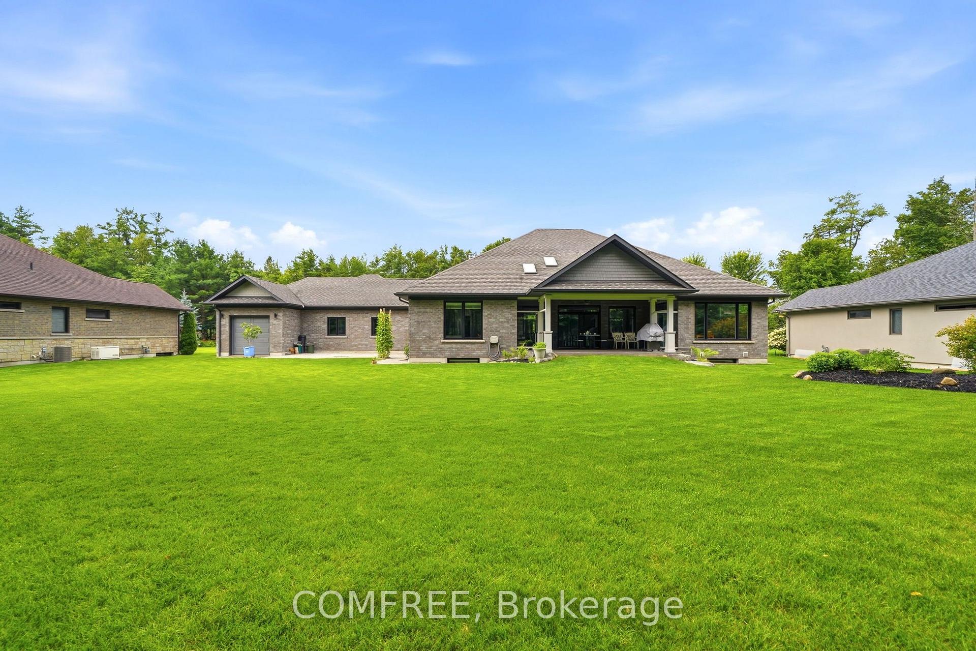 Photo 3 of 46 Marni Lane, Springwater, Phelpston — HOMEH
