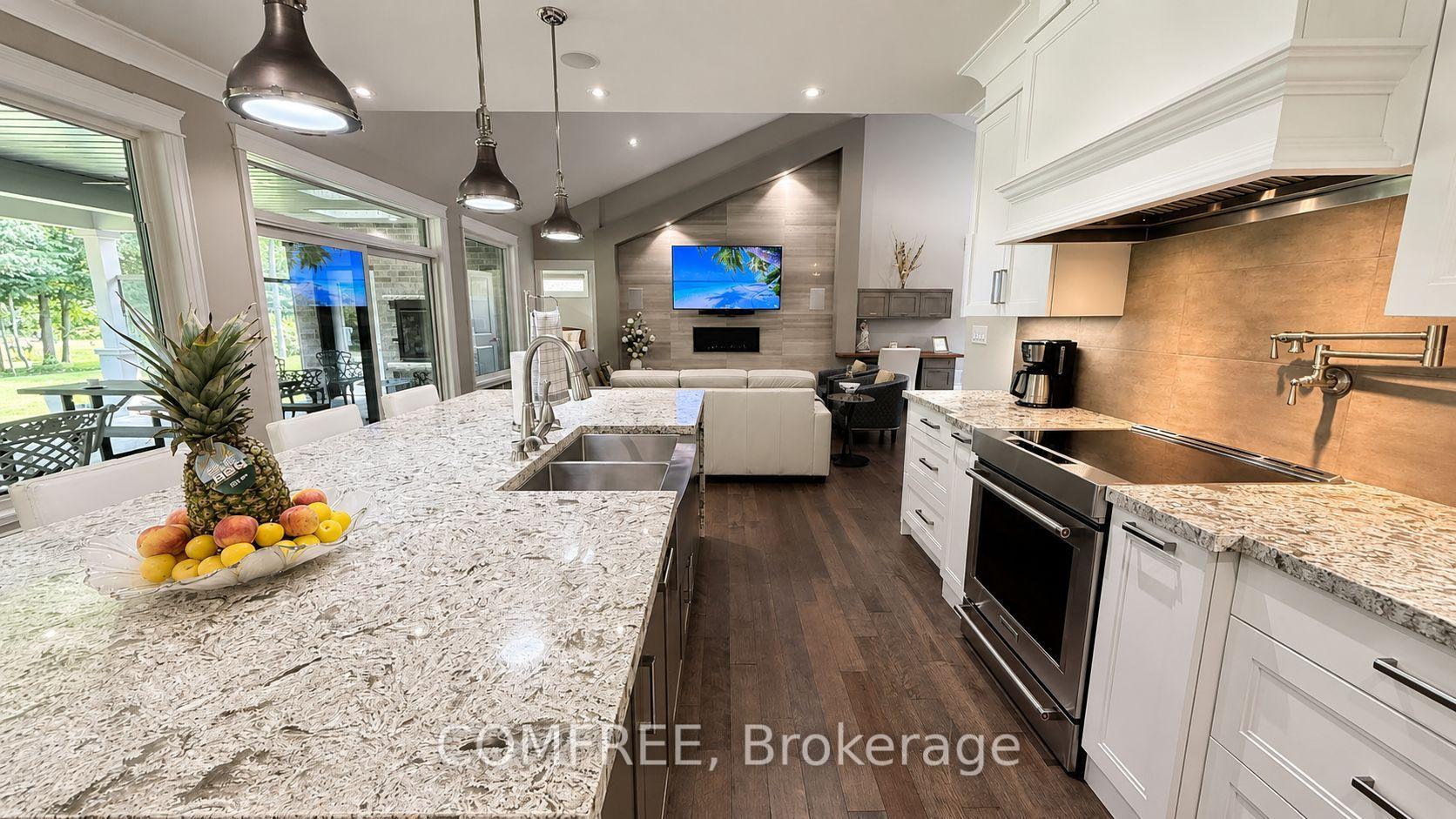 Photo 12 of 46 Marni Lane, Springwater, Phelpston — HOMEH
