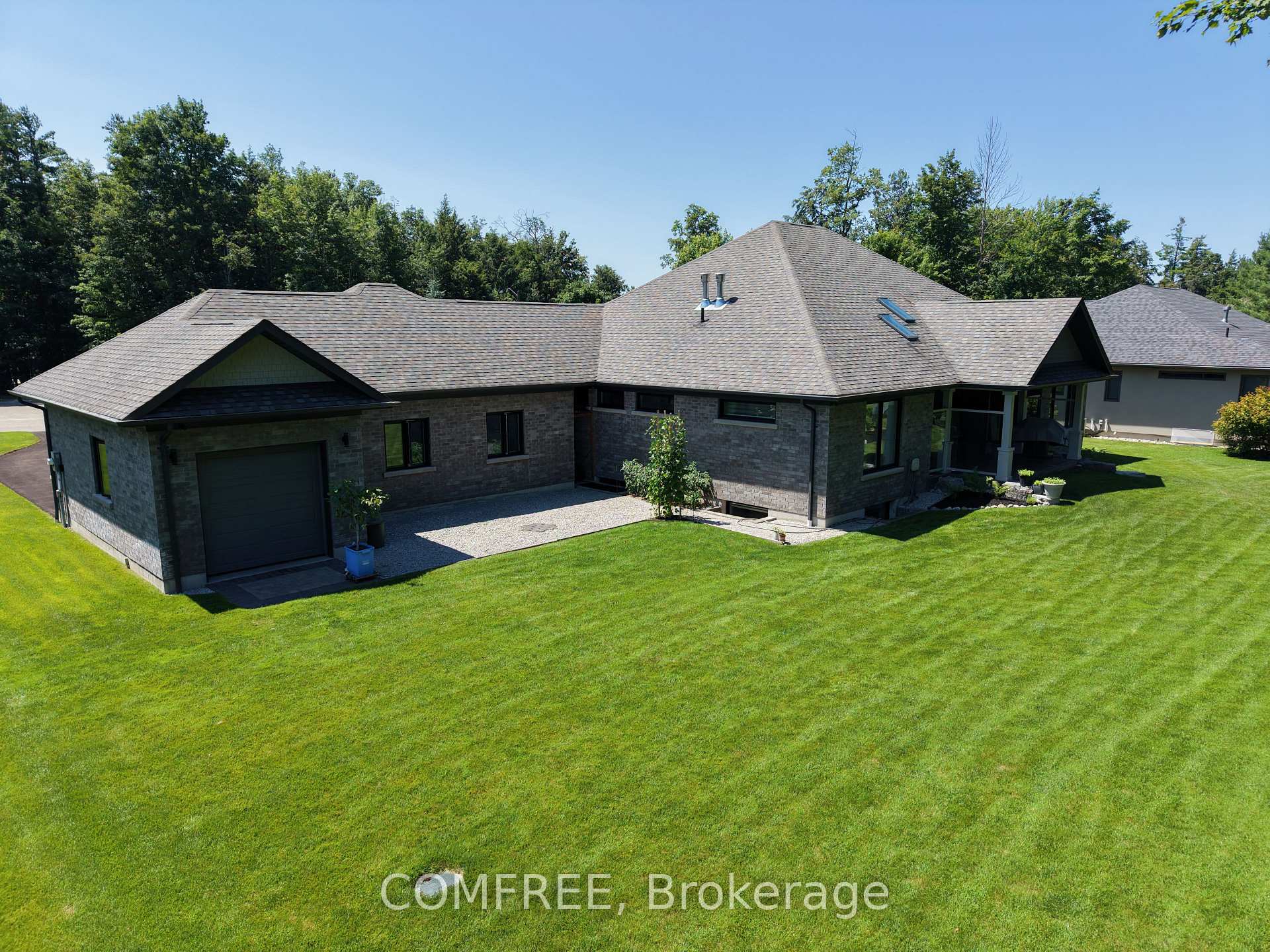 Photo 42 of 46 Marni Lane, Springwater, Phelpston — HOMEH