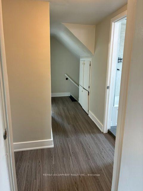 Photo 11 of Unit 2, 1031 Fennell Avenue E, Hamilton, Sunninghill — HOMEH