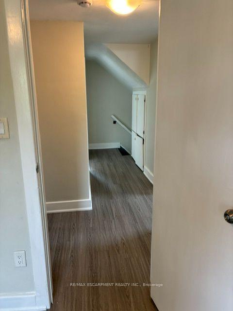 Photo 16 of Unit 2, 1031 Fennell Avenue E, Hamilton, Sunninghill — HOMEH