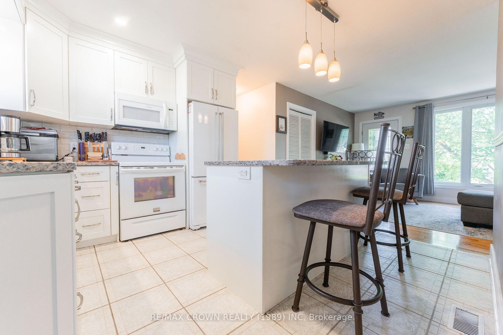 Photo 8 of 30 Hazel Street, Kapuskasing — HOMEH