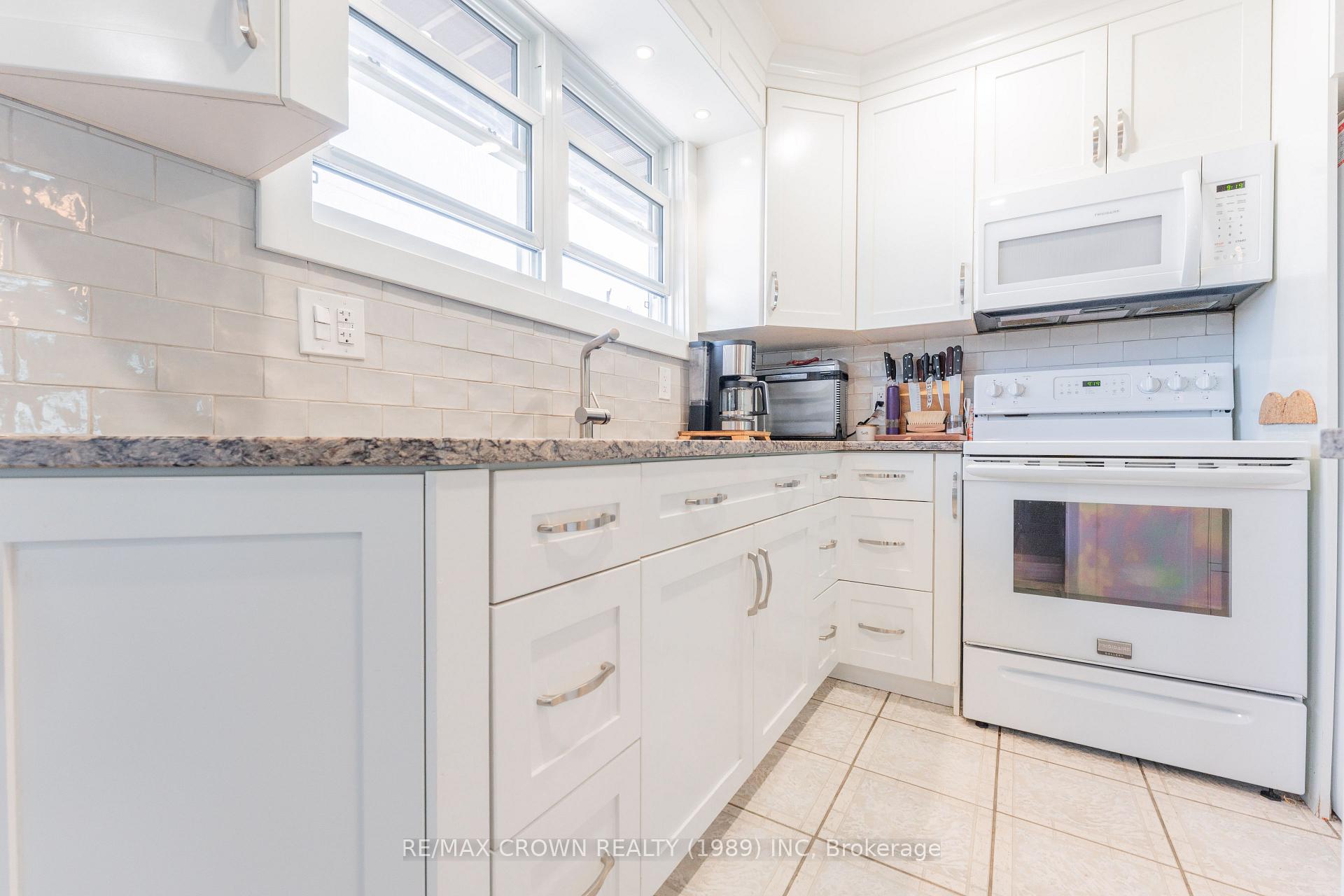 Photo 9 of 30 Hazel Street, Kapuskasing — HOMEH