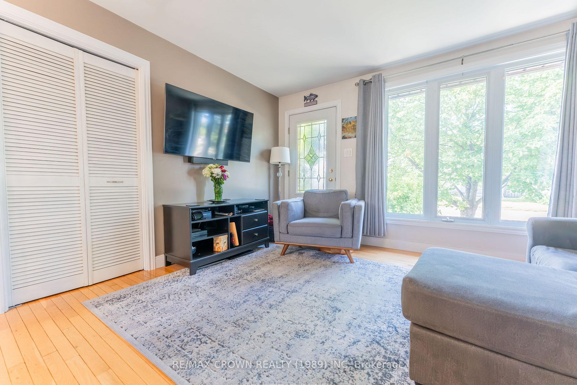 Photo 13 of 30 Hazel Street, Kapuskasing — HOMEH