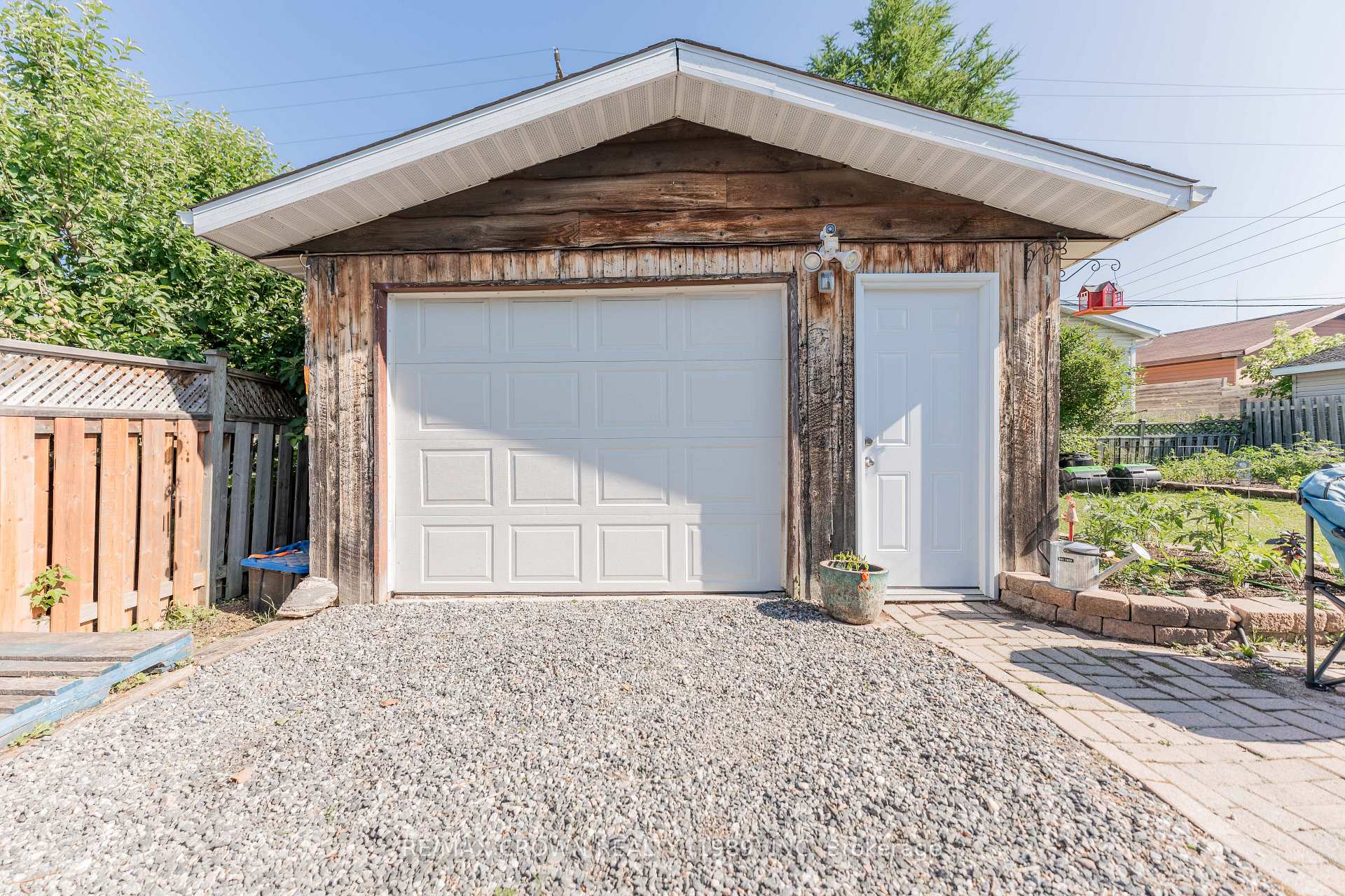 Photo 39 of 30 Hazel Street, Kapuskasing — HOMEH