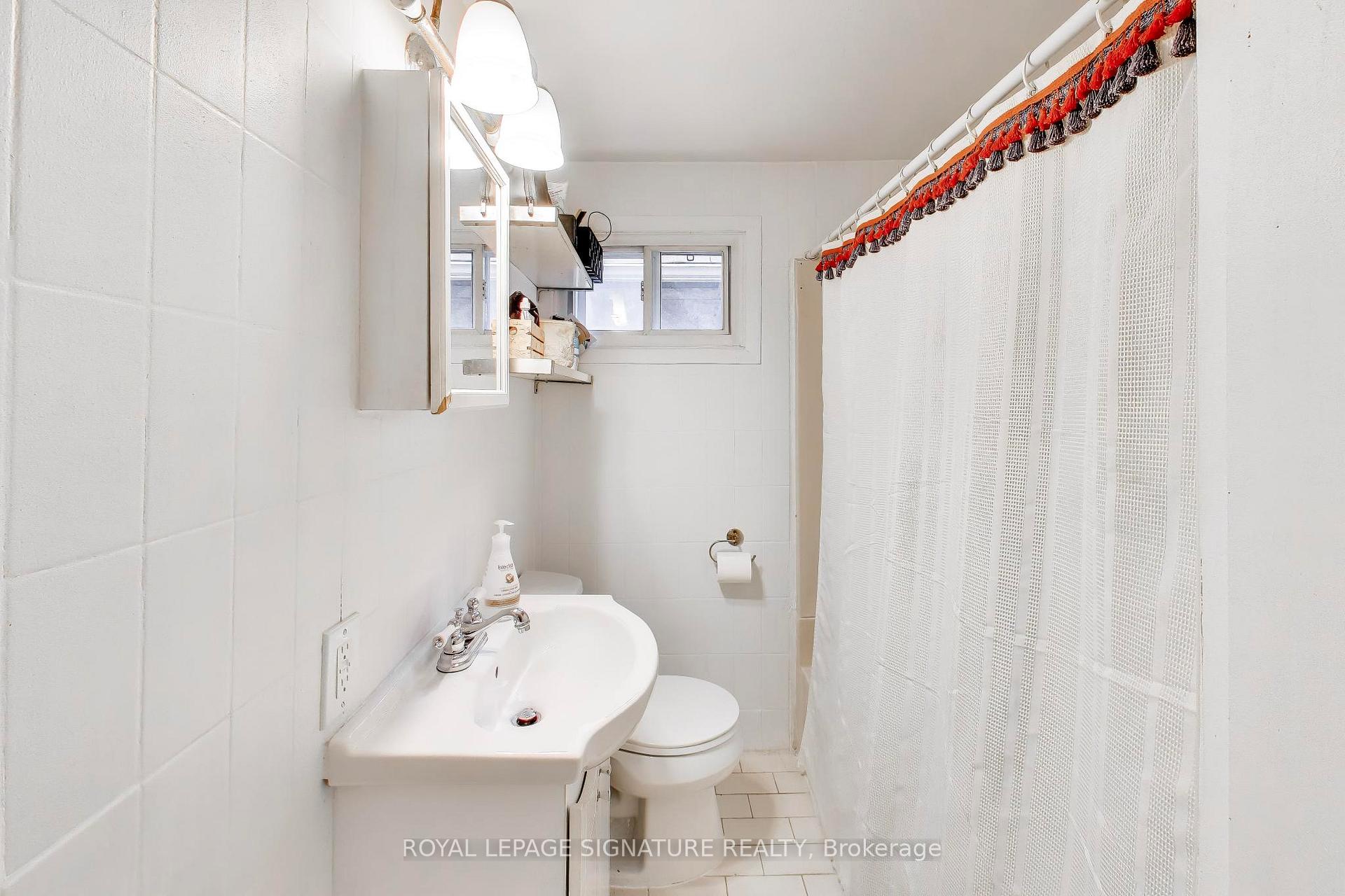 Photo 8 of 300 Concord Avenue, Toronto, Dovercourt-Wallace Emerson-Junction — HOMEH
