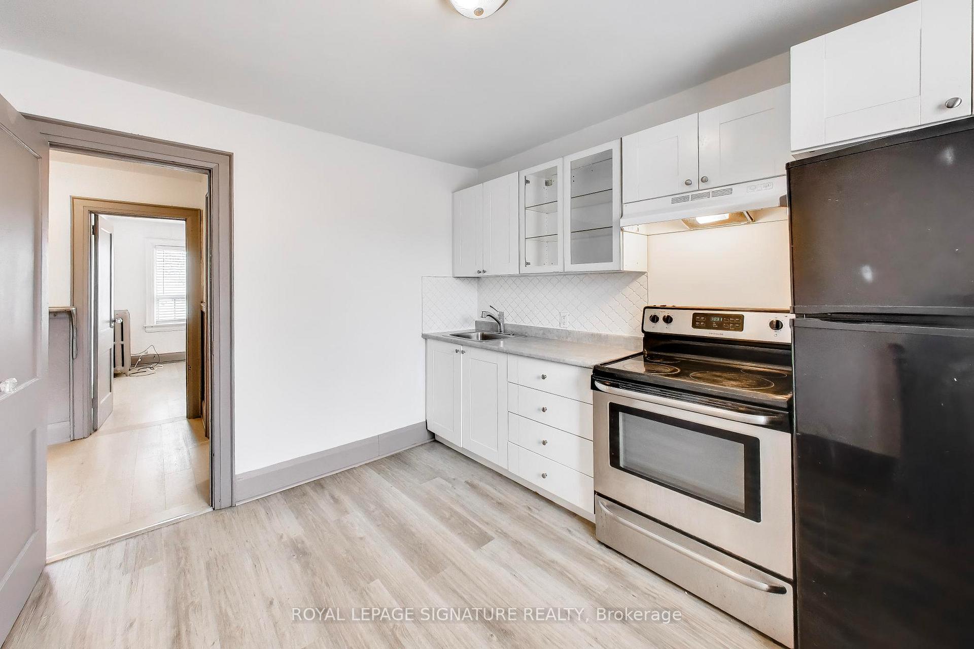 Photo 11 of 300 Concord Avenue, Toronto, Dovercourt-Wallace Emerson-Junction — HOMEH