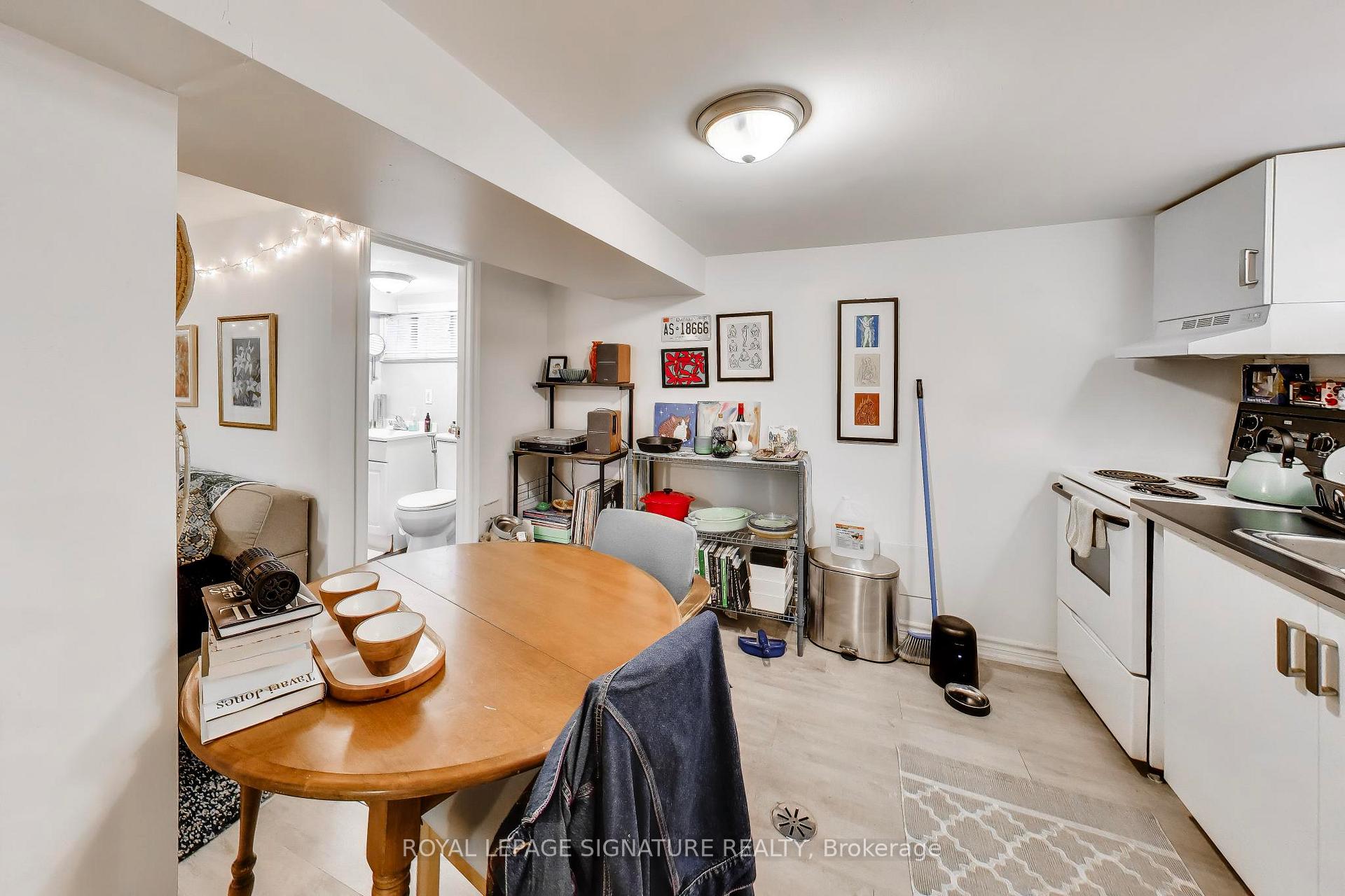 Photo 21 of 300 Concord Avenue, Toronto, Dovercourt-Wallace Emerson-Junction — HOMEH
