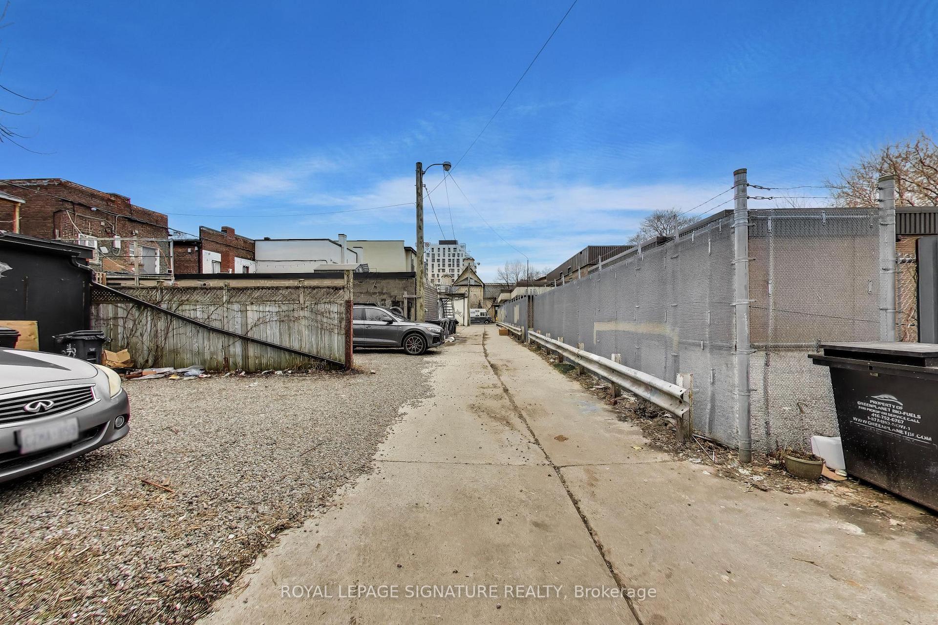 Photo 27 of 300 Concord Avenue, Toronto, Dovercourt-Wallace Emerson-Junction — HOMEH