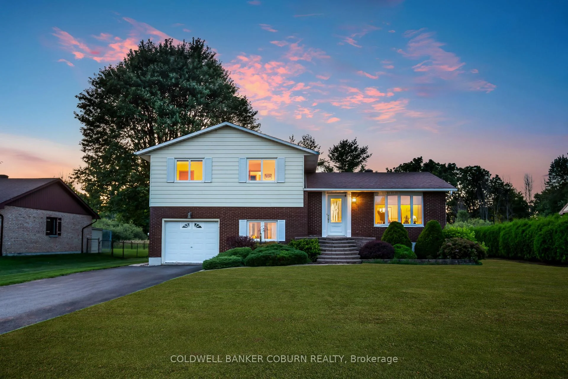Photo of 12169 Lakeshore Drive
