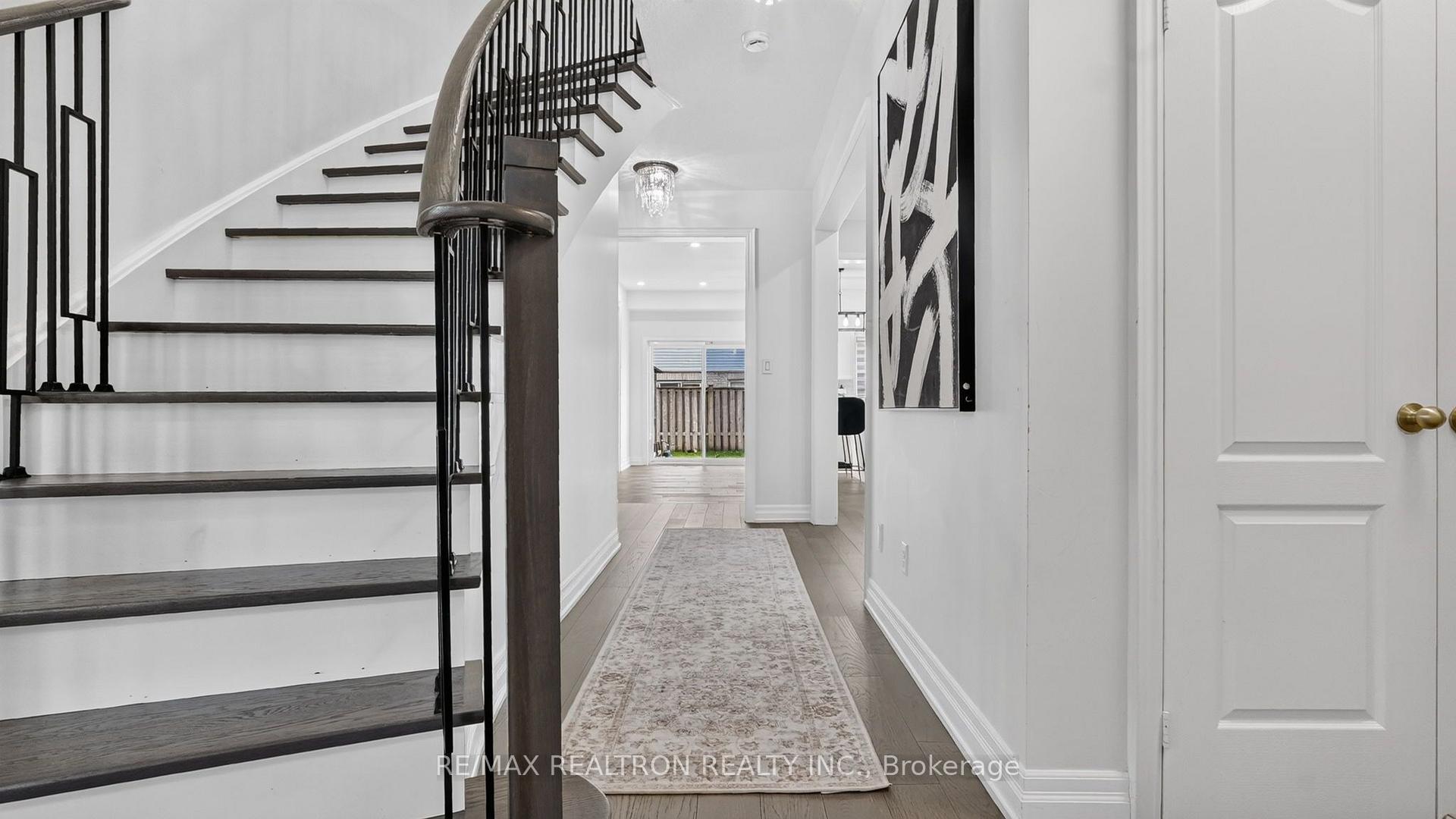 Photo 12 of 1087 Coldstream Drive, Oshawa, Taunton — HOMEH