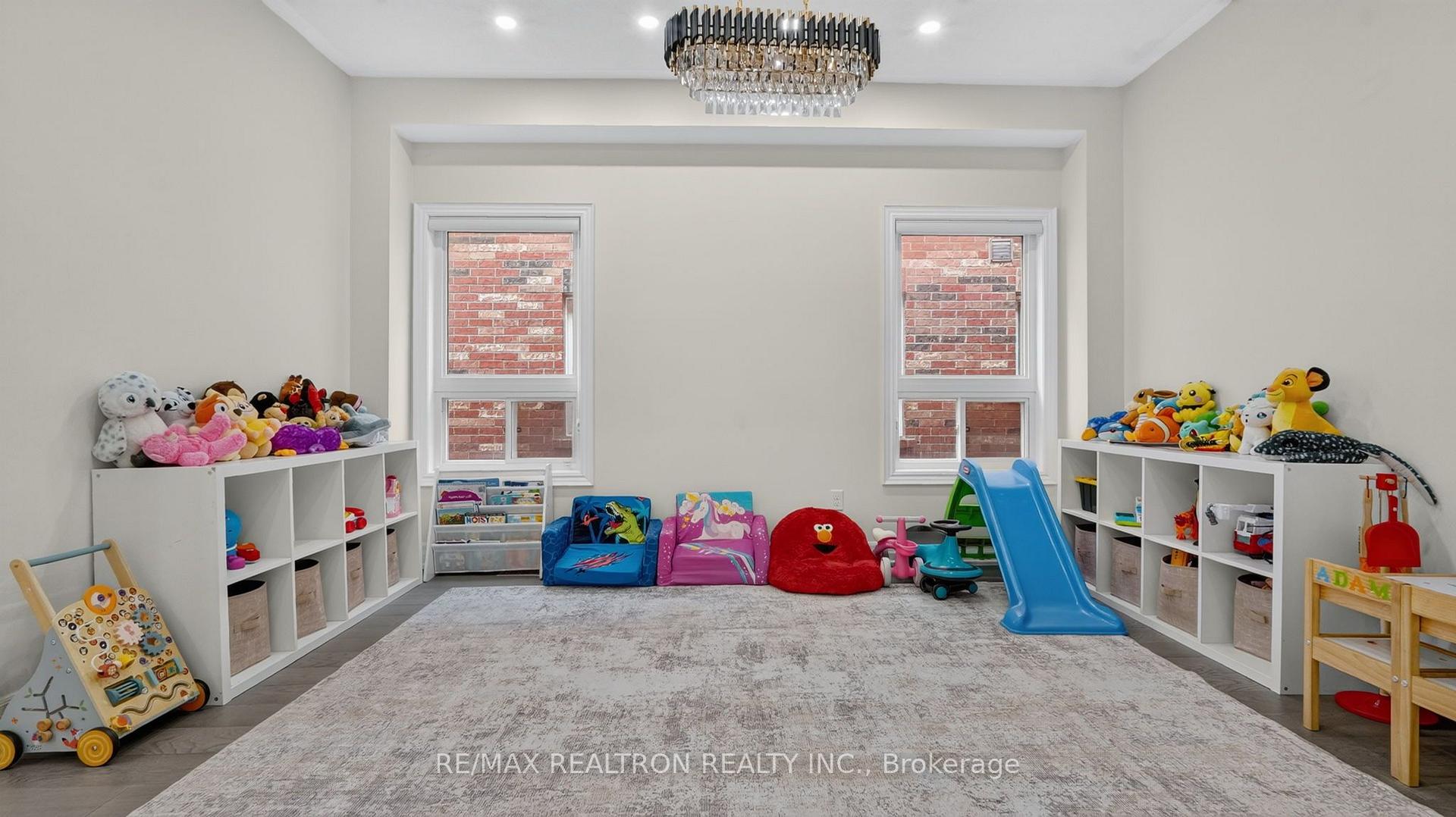Photo 14 of 1087 Coldstream Drive, Oshawa, Taunton — HOMEH