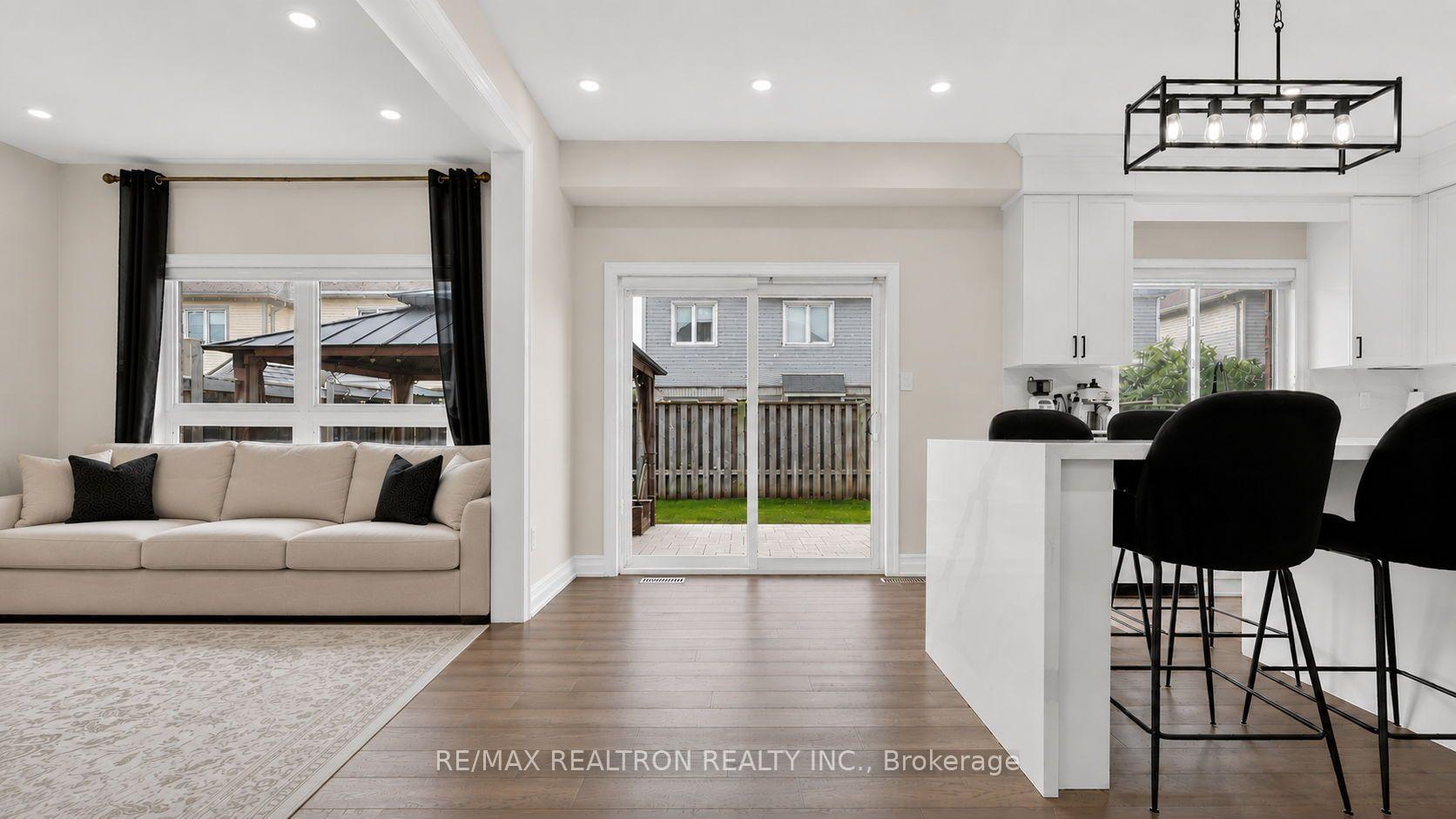 Photo 17 of 1087 Coldstream Drive, Oshawa, Taunton — HOMEH