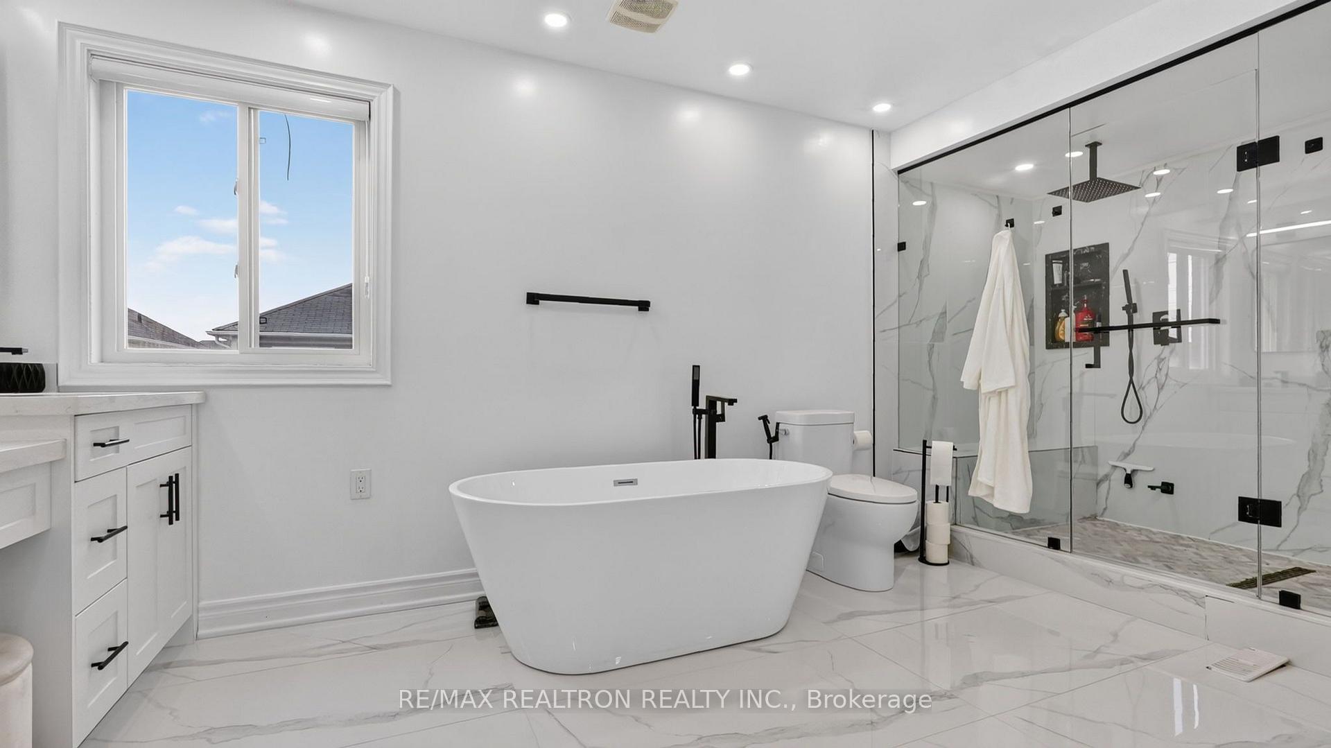 Photo 31 of 1087 Coldstream Drive, Oshawa, Taunton — HOMEH