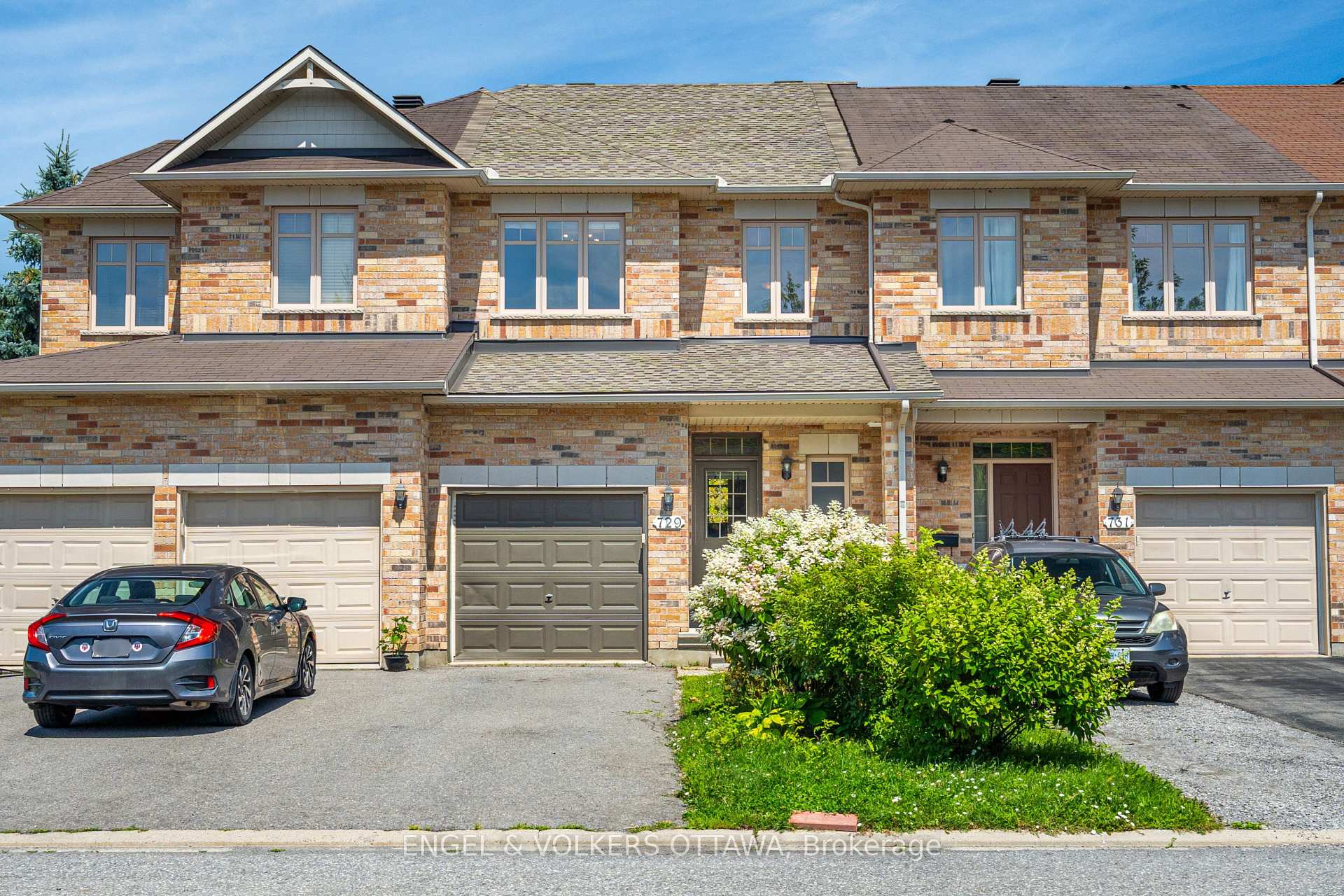 Photo 2 of 729 Nakina Way, Ottawa, Riverside South/Gloucester Glen — HOMEH