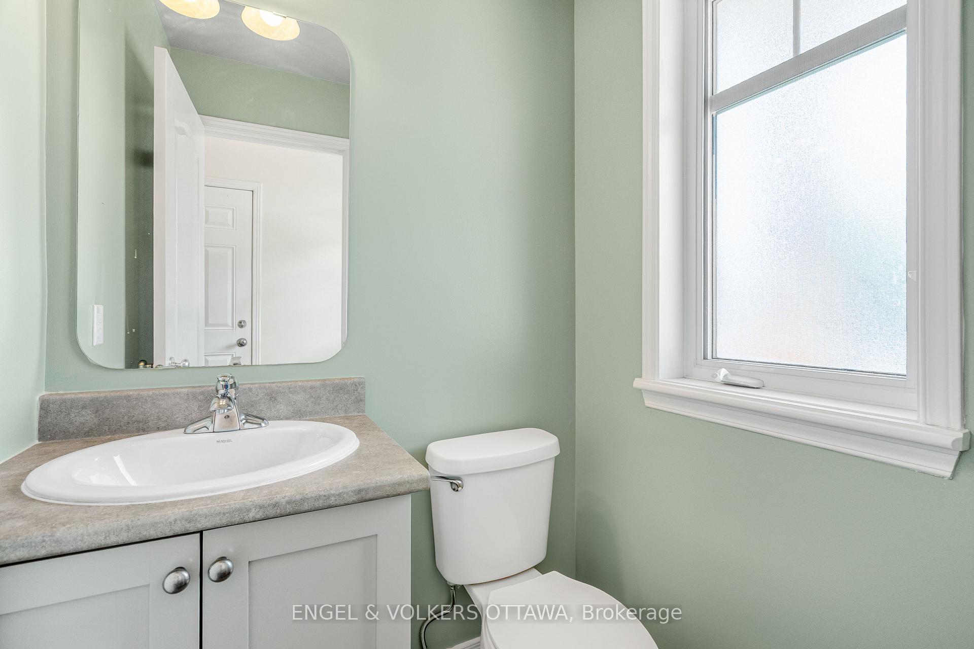 Photo 5 of 729 Nakina Way, Ottawa, Riverside South/Gloucester Glen — HOMEH