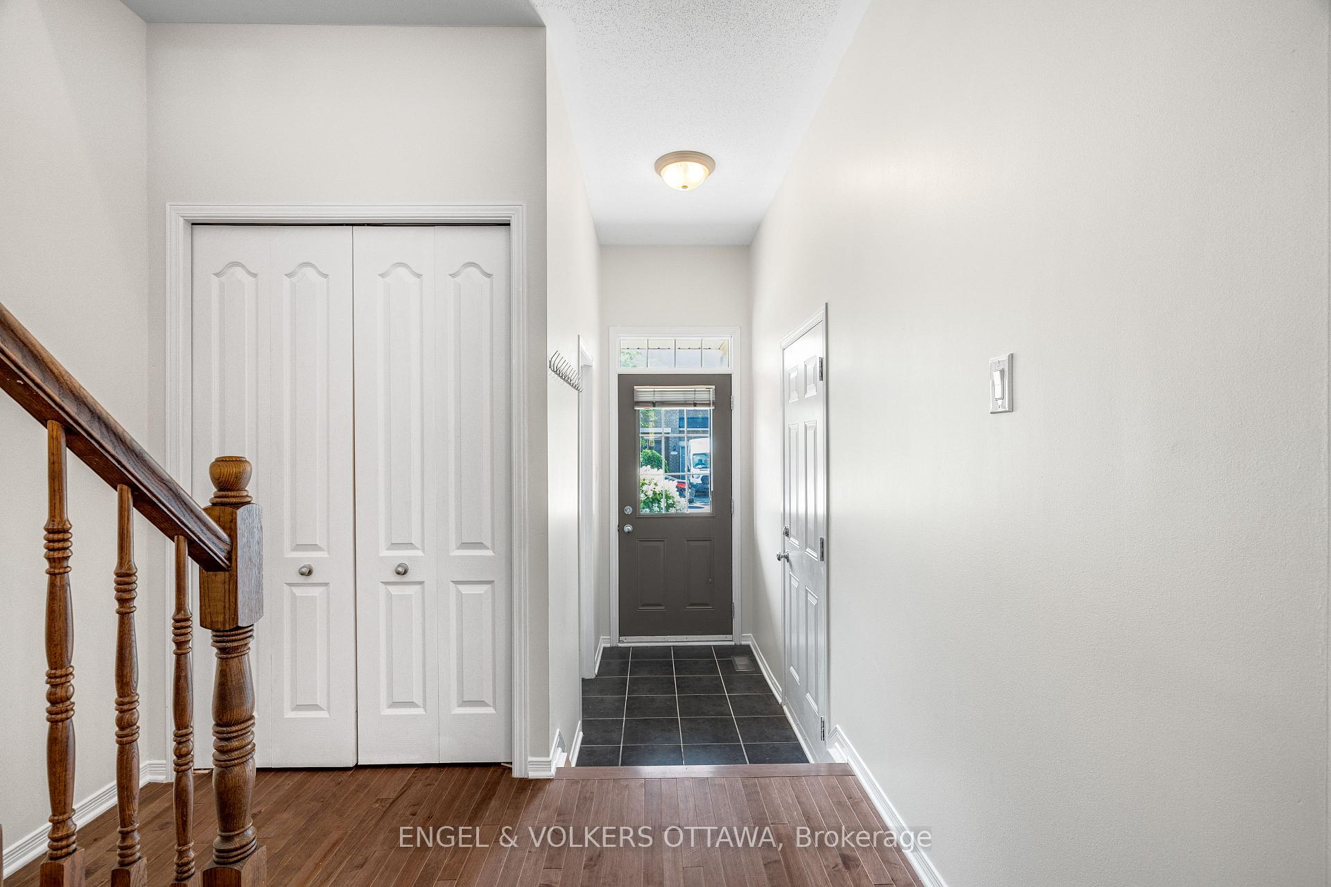 Photo 6 of 729 Nakina Way, Ottawa, Riverside South/Gloucester Glen — HOMEH
