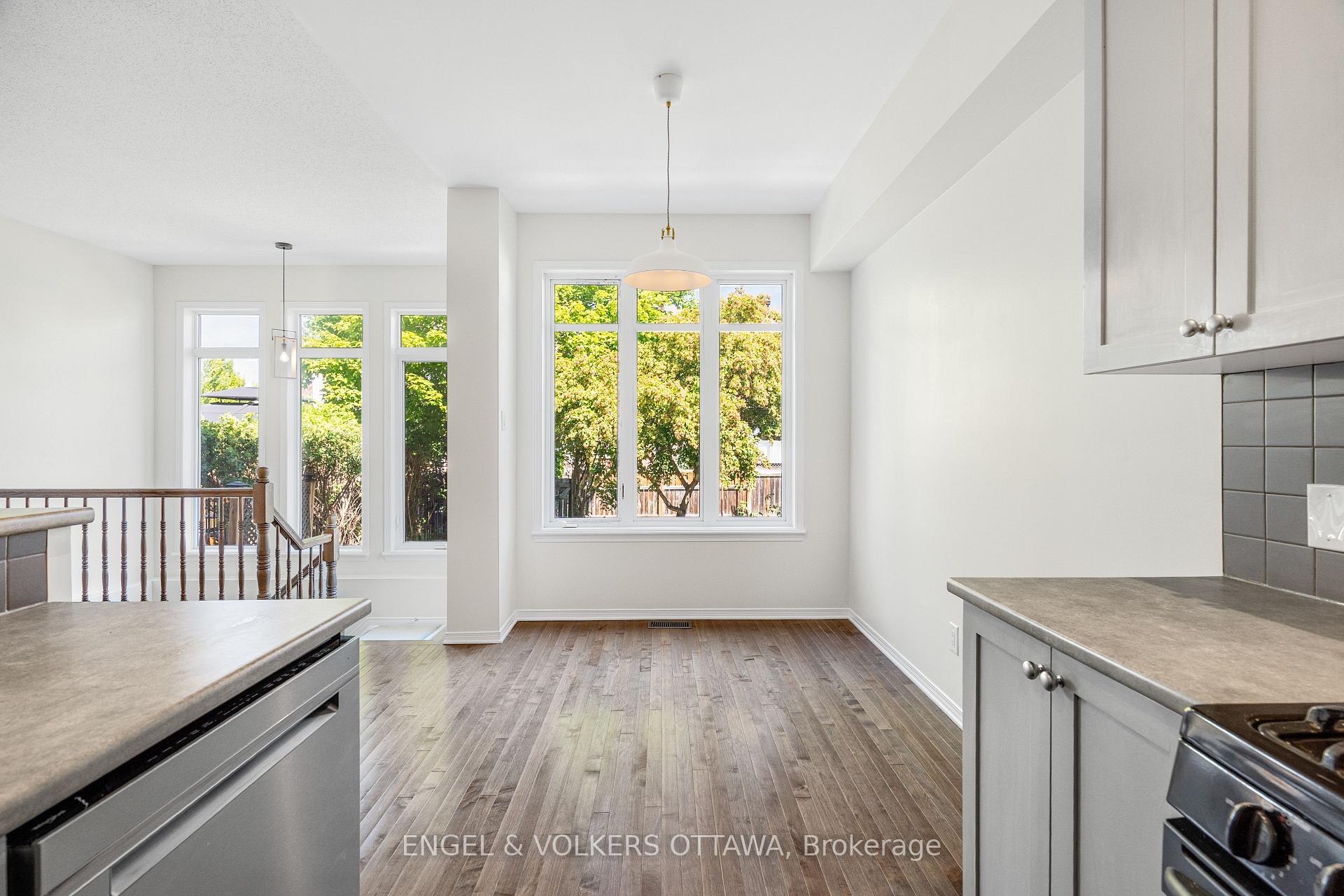 Photo 21 of 729 Nakina Way, Ottawa, Riverside South/Gloucester Glen — HOMEH
