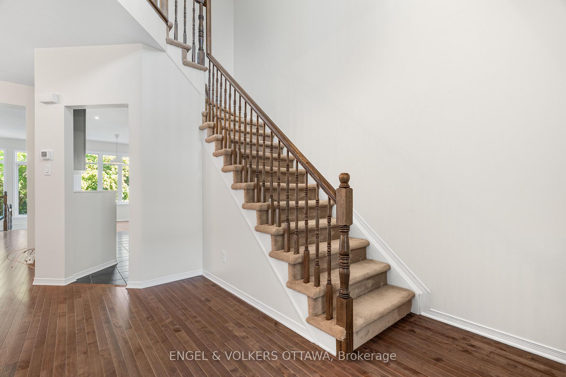 Photo 22 of 729 Nakina Way, Ottawa, Riverside South/Gloucester Glen — HOMEH