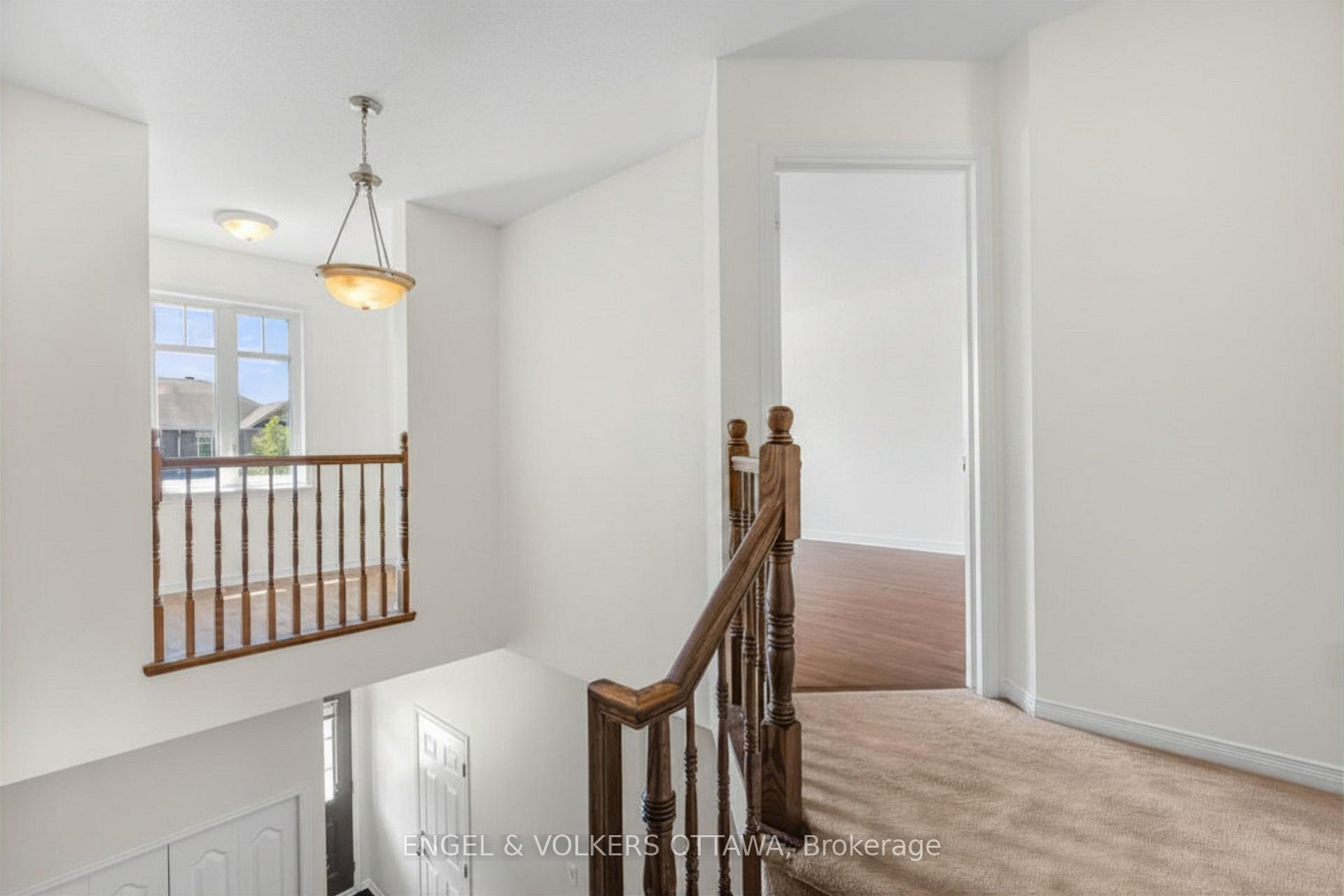 Photo 24 of 729 Nakina Way, Ottawa, Riverside South/Gloucester Glen — HOMEH