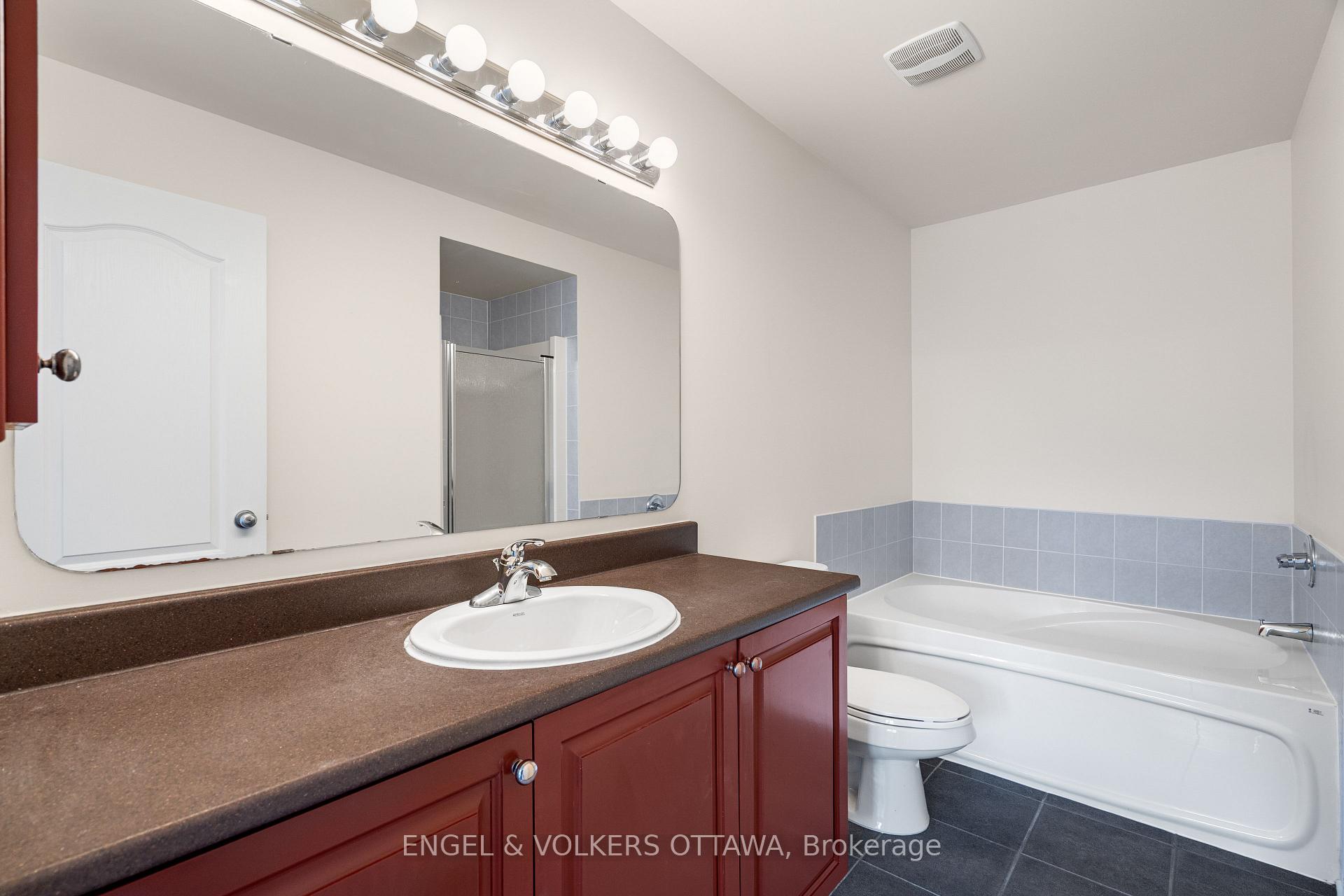 Photo 28 of 729 Nakina Way, Ottawa, Riverside South/Gloucester Glen — HOMEH