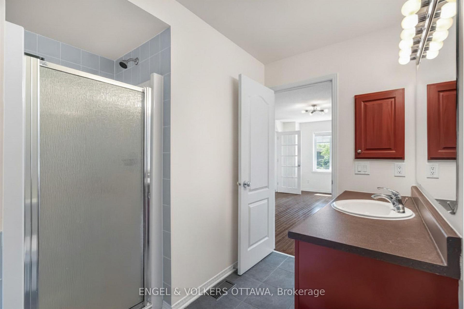 Photo 29 of 729 Nakina Way, Ottawa, Riverside South/Gloucester Glen — HOMEH