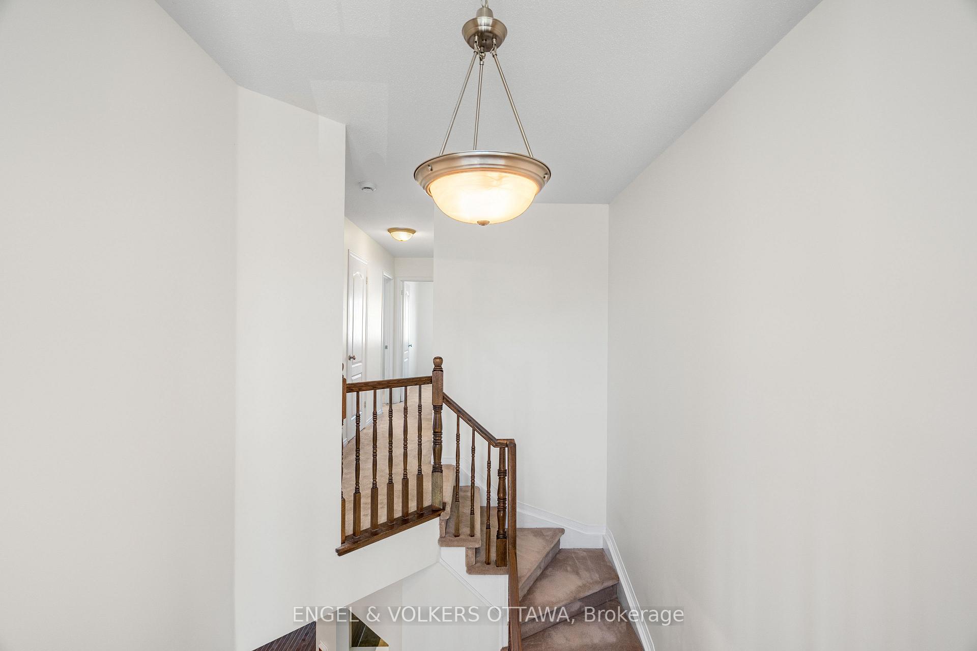 Photo 35 of 729 Nakina Way, Ottawa, Riverside South/Gloucester Glen — HOMEH