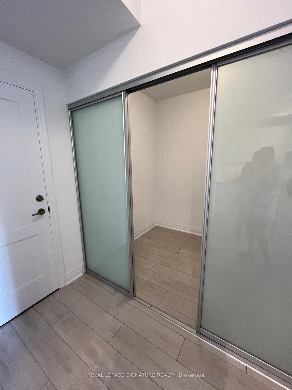 Photo 6 of Unit 1007, 30 Elm Drive, Mississauga, Mississauga Valleys — HOMEH