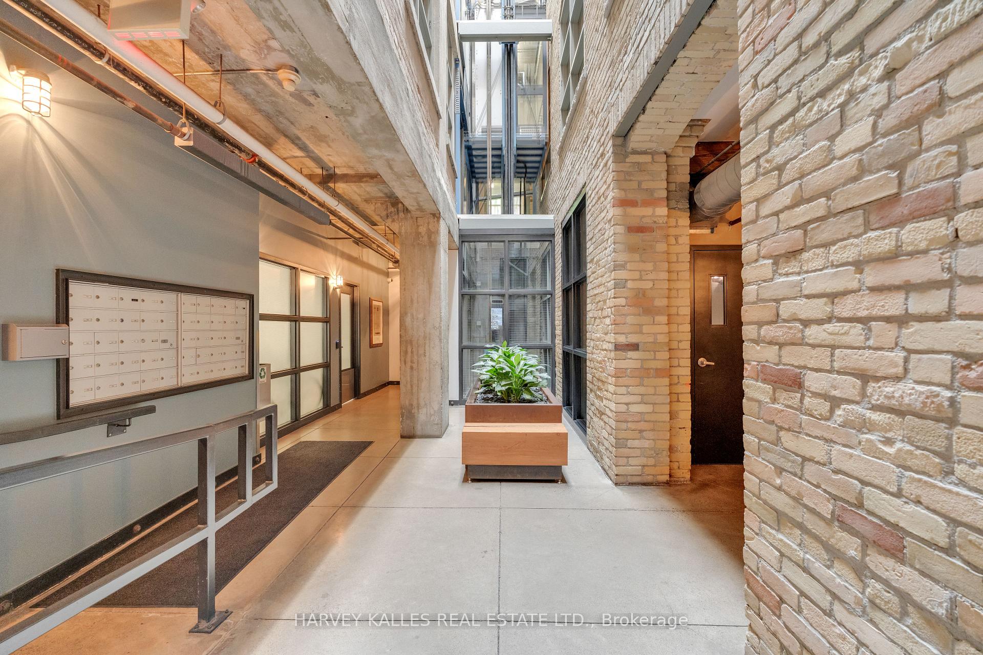 Photo 2 of Unit 301, 383 Adelaide Street E, Toronto, Moss Park — HOMEH