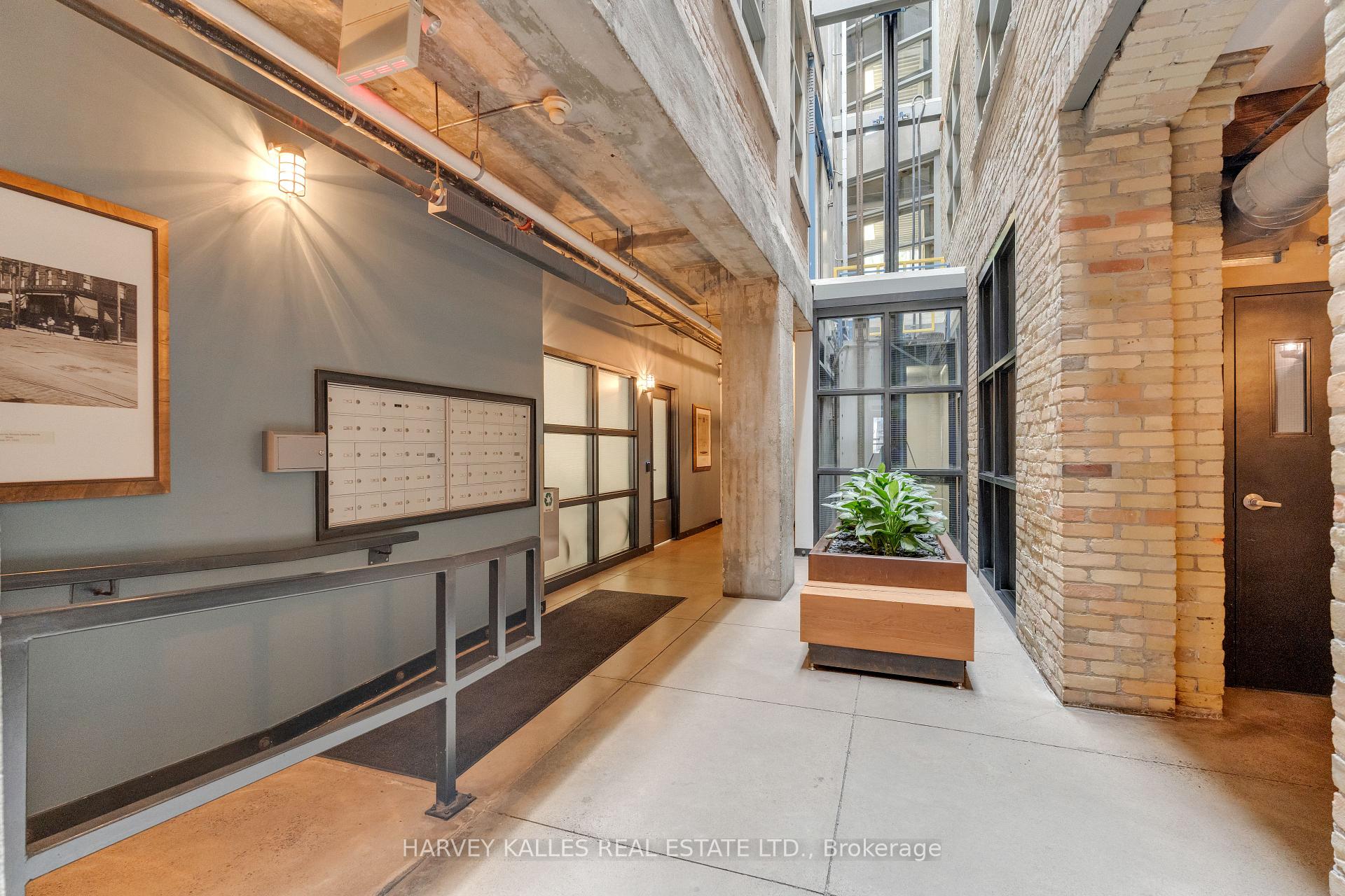 Photo 3 of Unit 301, 383 Adelaide Street E, Toronto, Moss Park — HOMEH