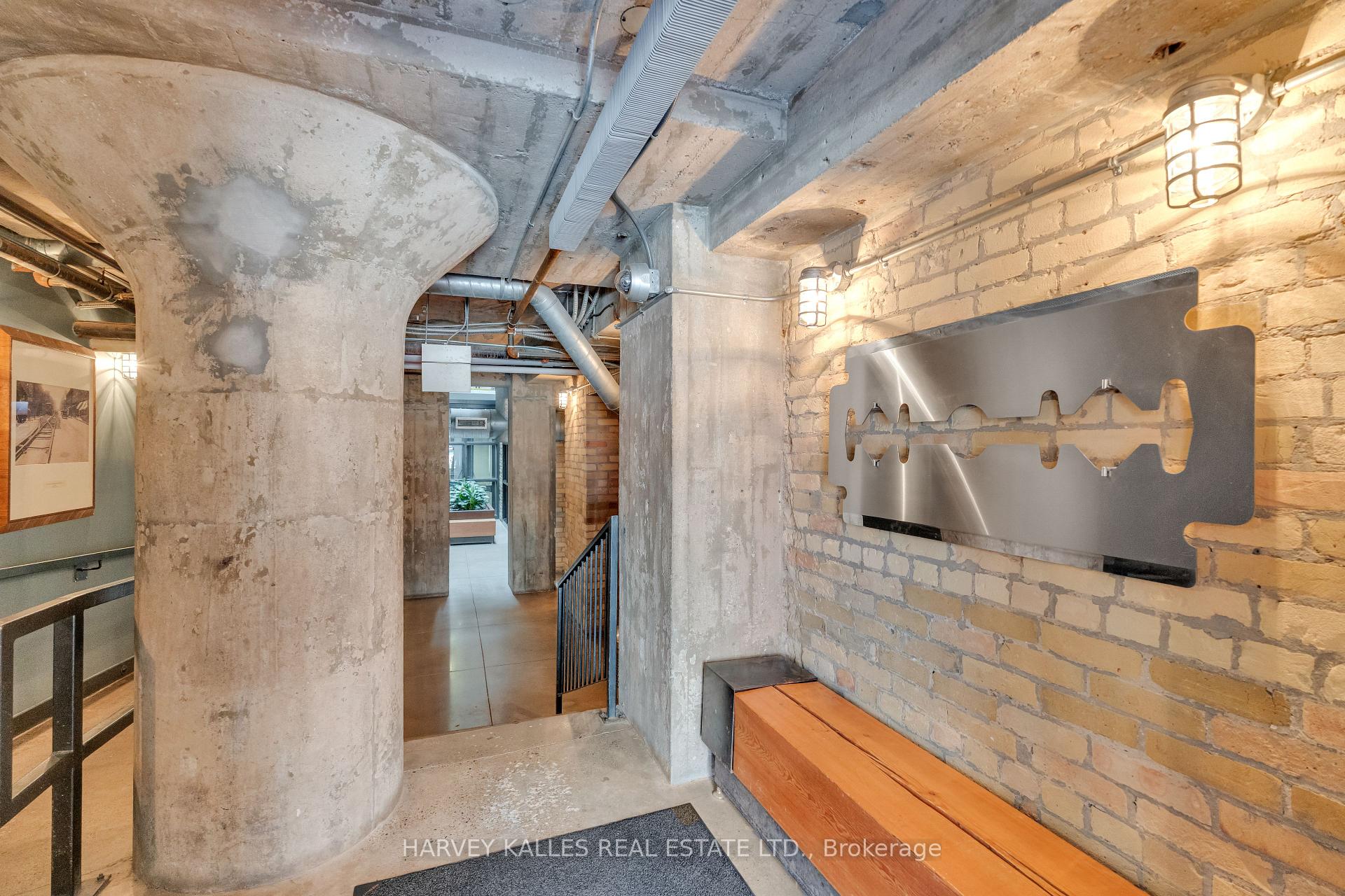 Photo 4 of Unit 301, 383 Adelaide Street E, Toronto, Moss Park — HOMEH