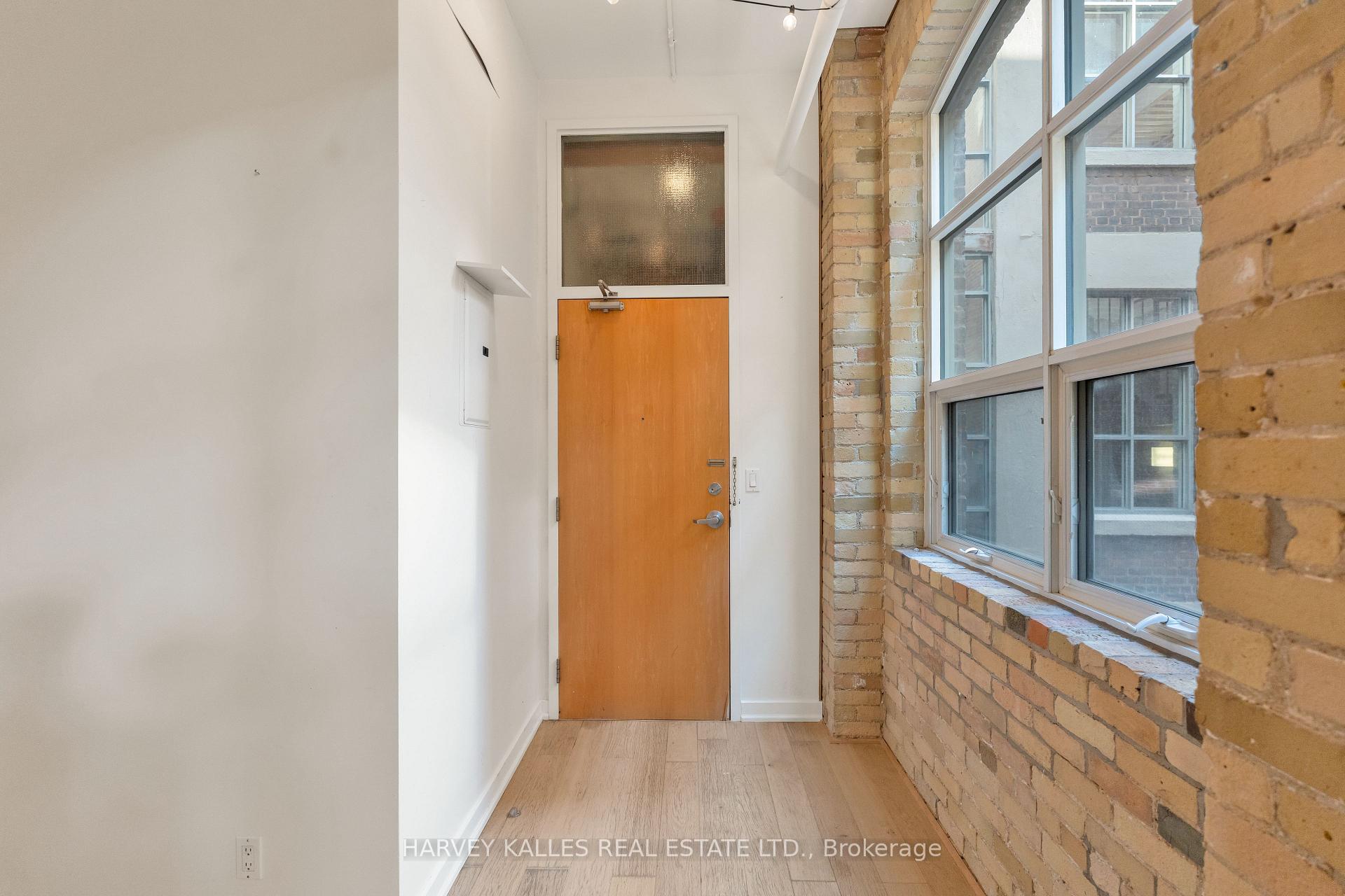 Photo 6 of Unit 301, 383 Adelaide Street E, Toronto, Moss Park — HOMEH