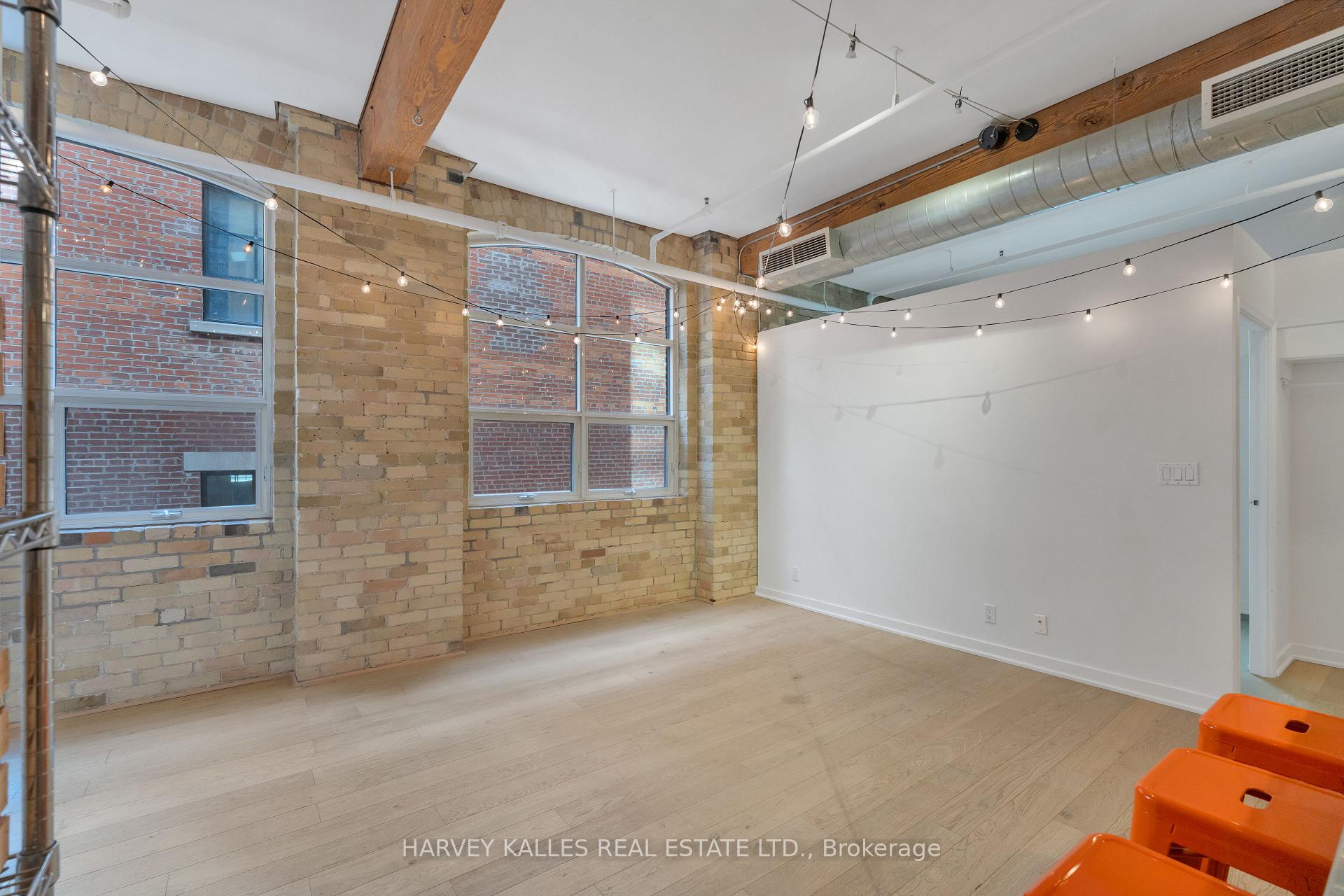 Photo 8 of Unit 301, 383 Adelaide Street E, Toronto, Moss Park — HOMEH