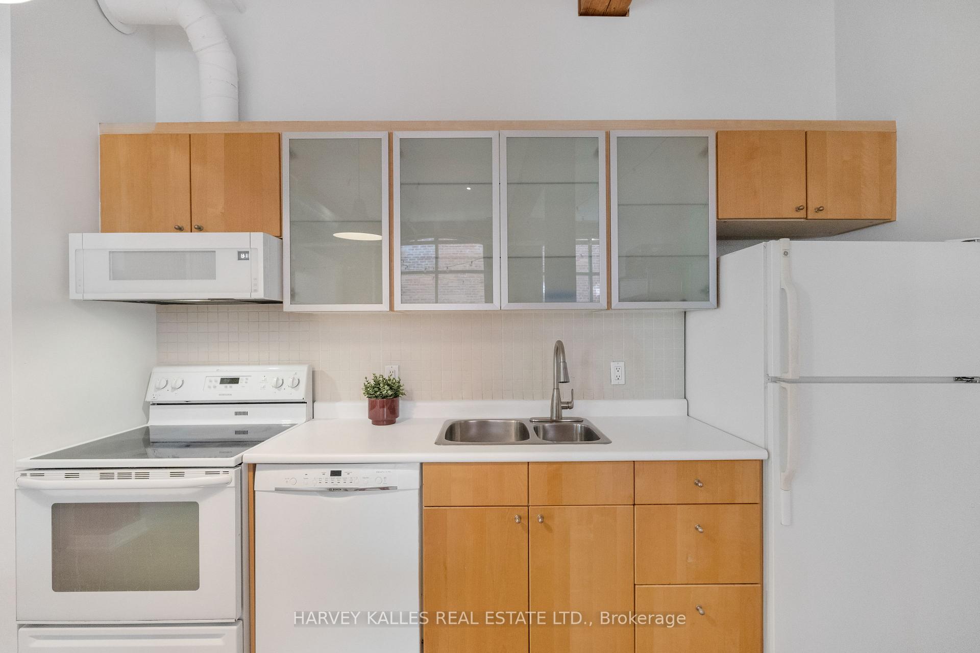 Photo 15 of Unit 301, 383 Adelaide Street E, Toronto, Moss Park — HOMEH