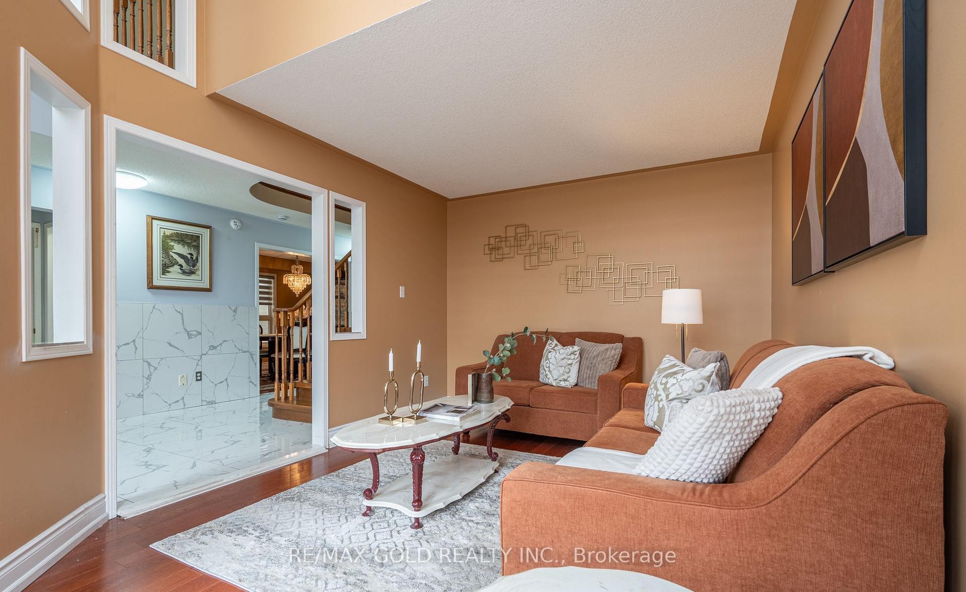Photo 3 of 104 Sunny Meadow Boulevard, Brampton, Sandringham-Wellington — HOMEH