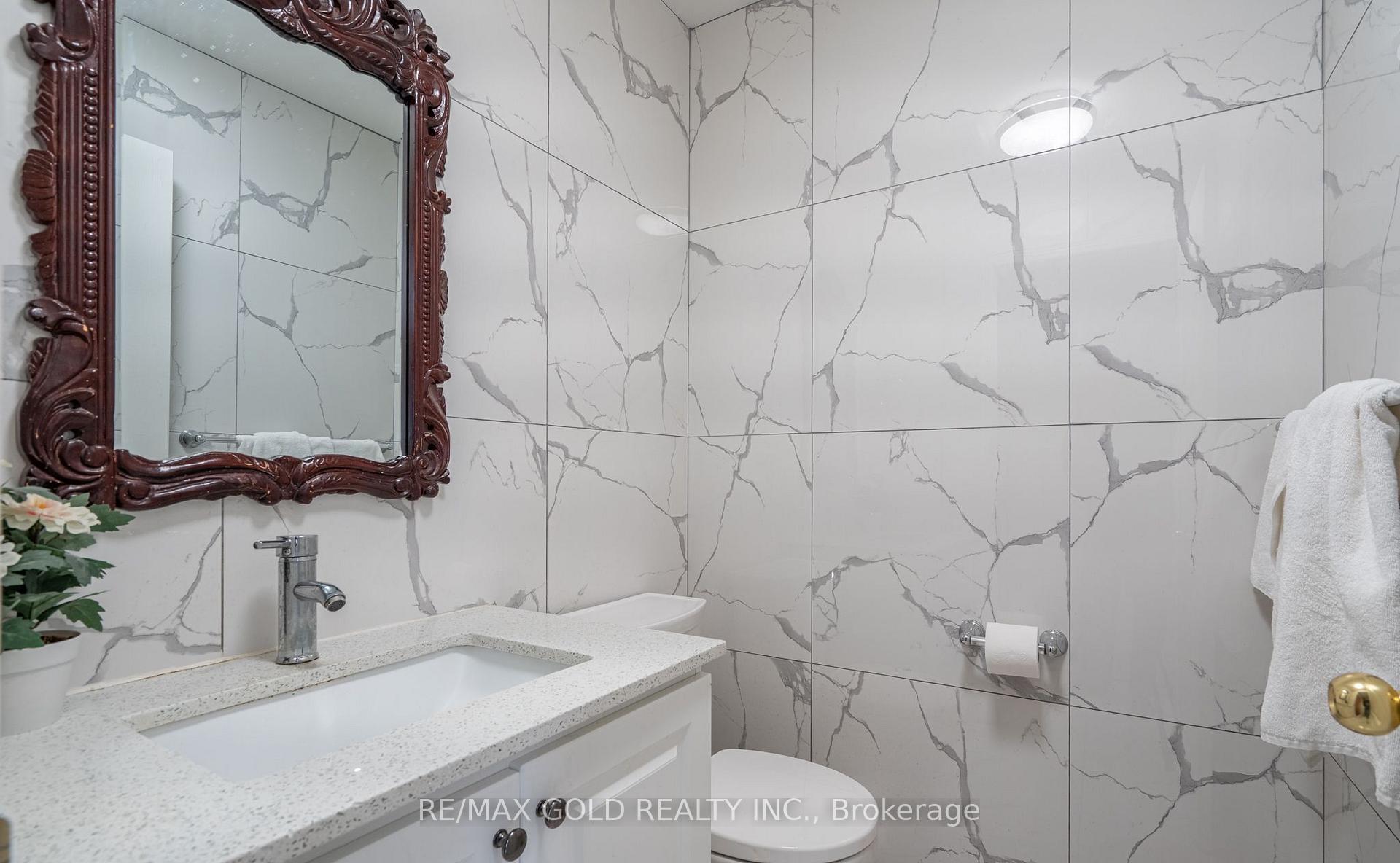 Photo 4 of 104 Sunny Meadow Boulevard, Brampton, Sandringham-Wellington — HOMEH