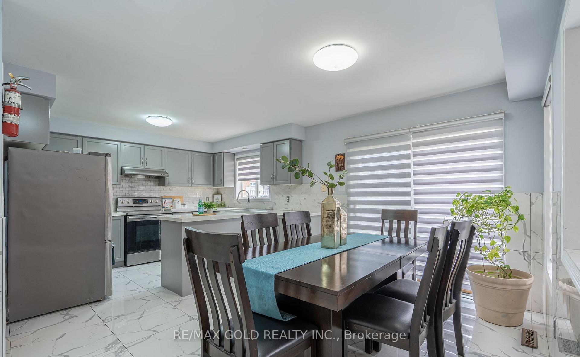 Photo 13 of 104 Sunny Meadow Boulevard, Brampton, Sandringham-Wellington — HOMEH