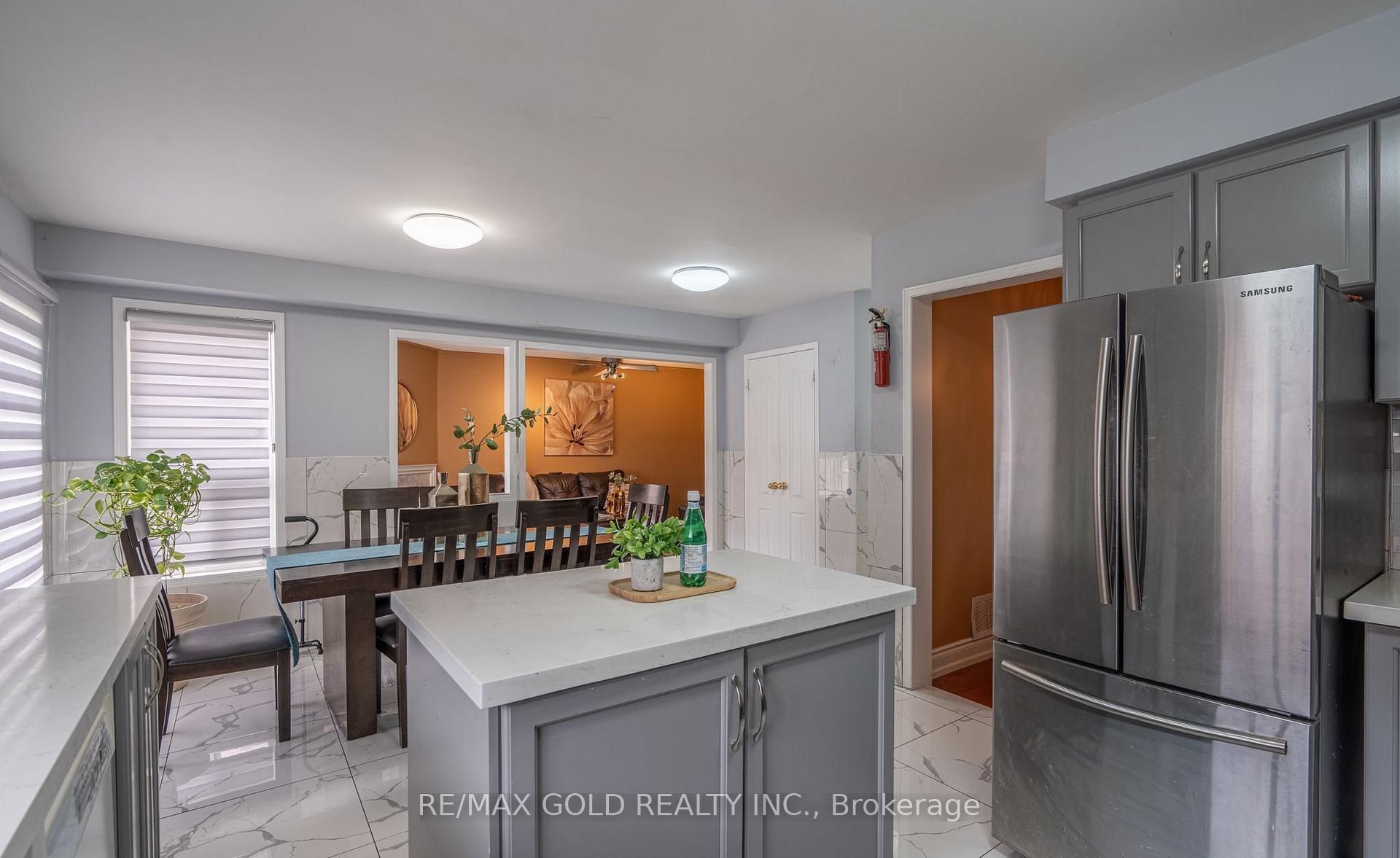 Photo 16 of 104 Sunny Meadow Boulevard, Brampton, Sandringham-Wellington — HOMEH