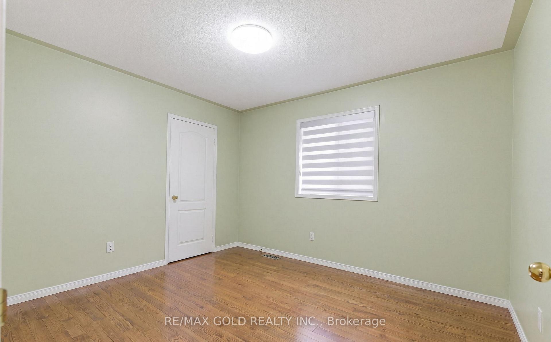 Photo 26 of 104 Sunny Meadow Boulevard, Brampton, Sandringham-Wellington — HOMEH