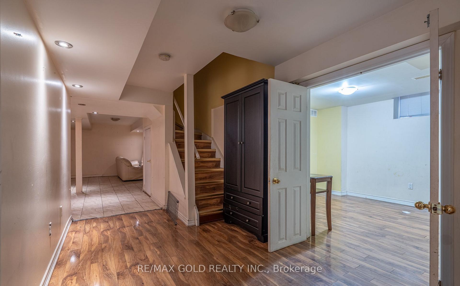 Photo 35 of 104 Sunny Meadow Boulevard, Brampton, Sandringham-Wellington — HOMEH