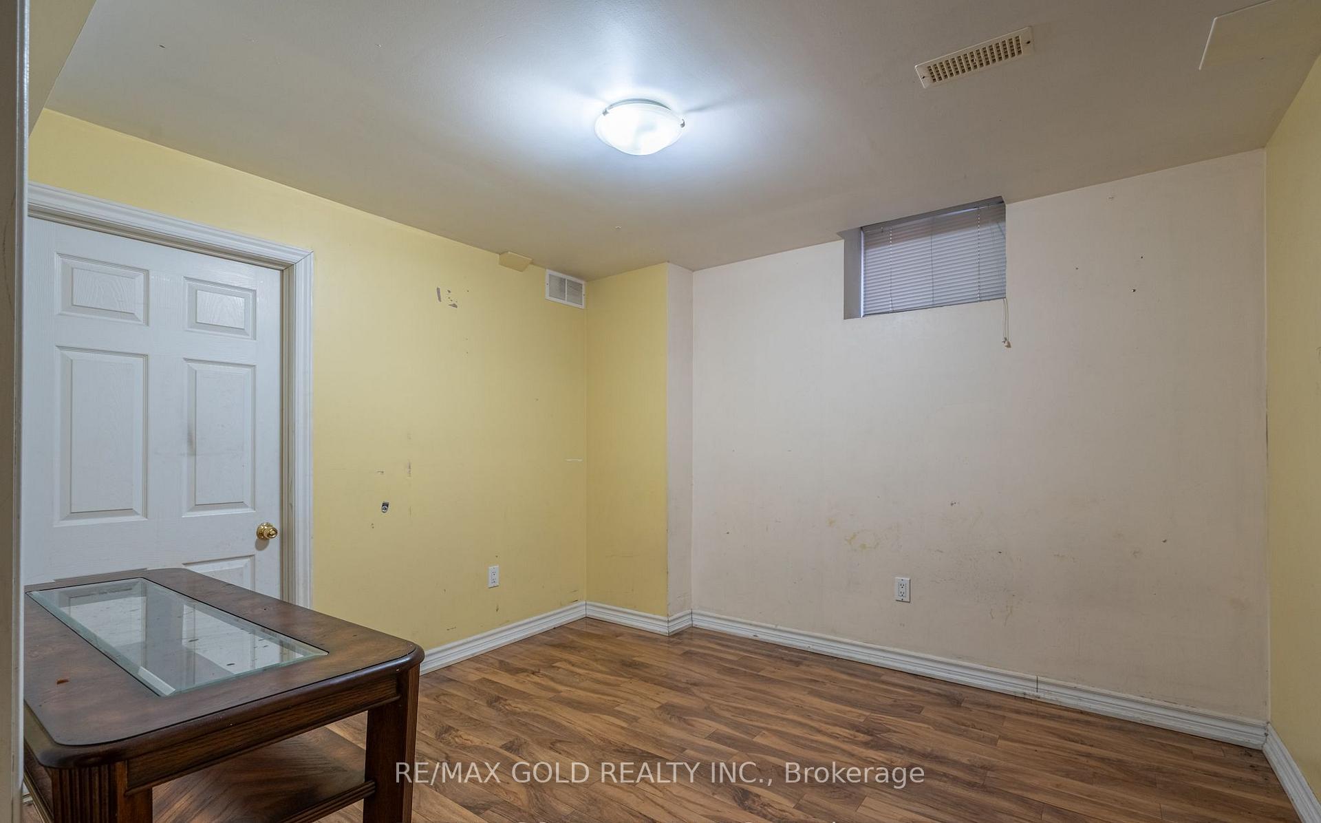 Photo 36 of 104 Sunny Meadow Boulevard, Brampton, Sandringham-Wellington — HOMEH