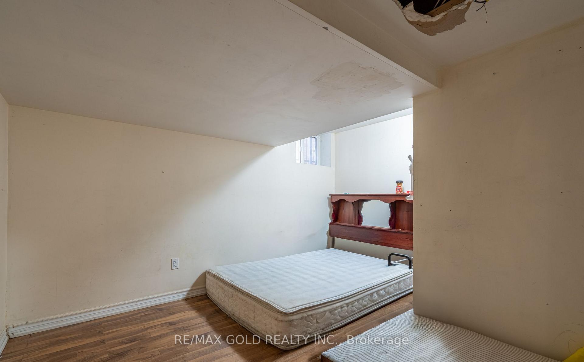 Photo 37 of 104 Sunny Meadow Boulevard, Brampton, Sandringham-Wellington — HOMEH