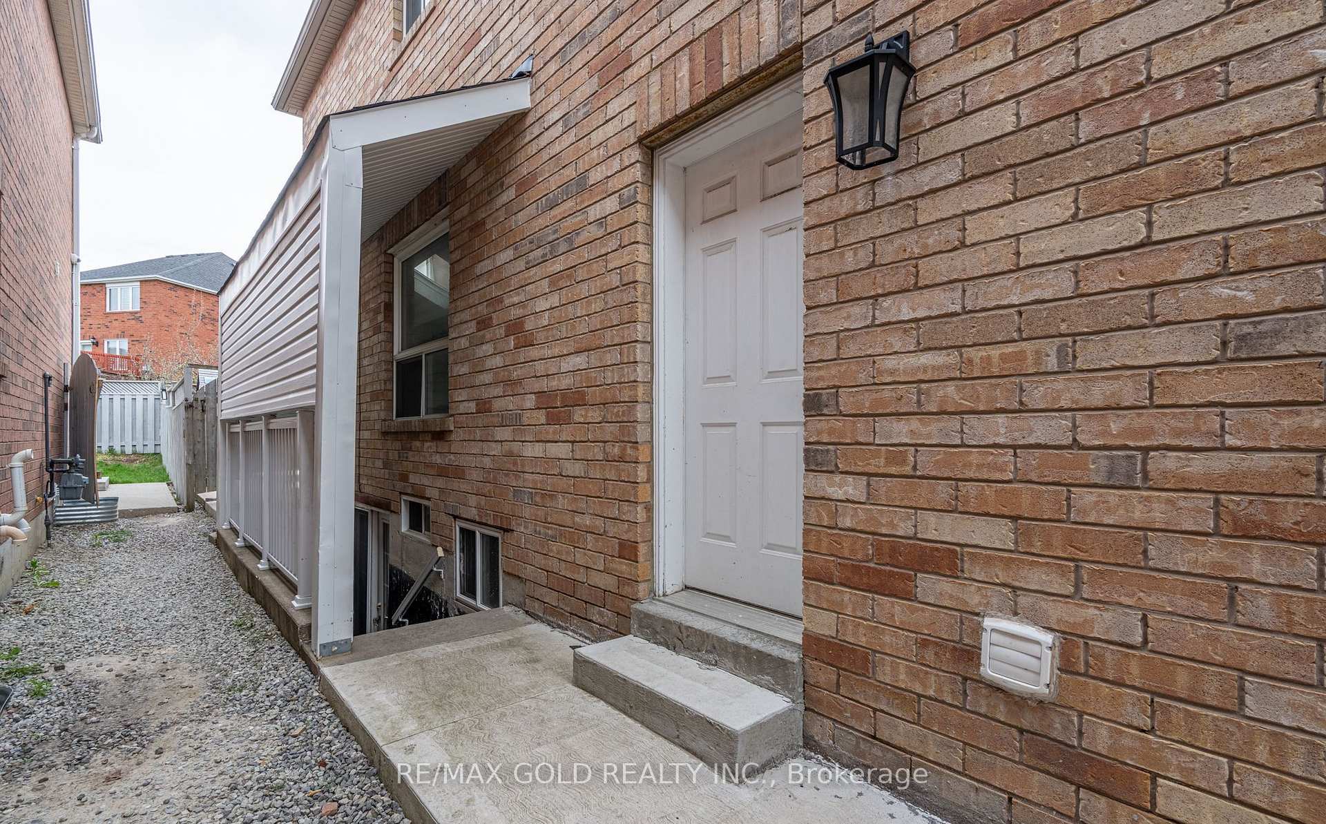 Photo 39 of 104 Sunny Meadow Boulevard, Brampton, Sandringham-Wellington — HOMEH