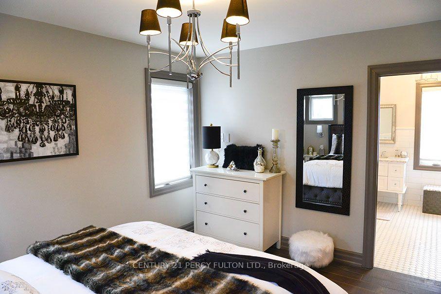 Photo 11 of Unit Coach house, 44 Hawkridge Avenue, Markham, Bullock — HOMEH