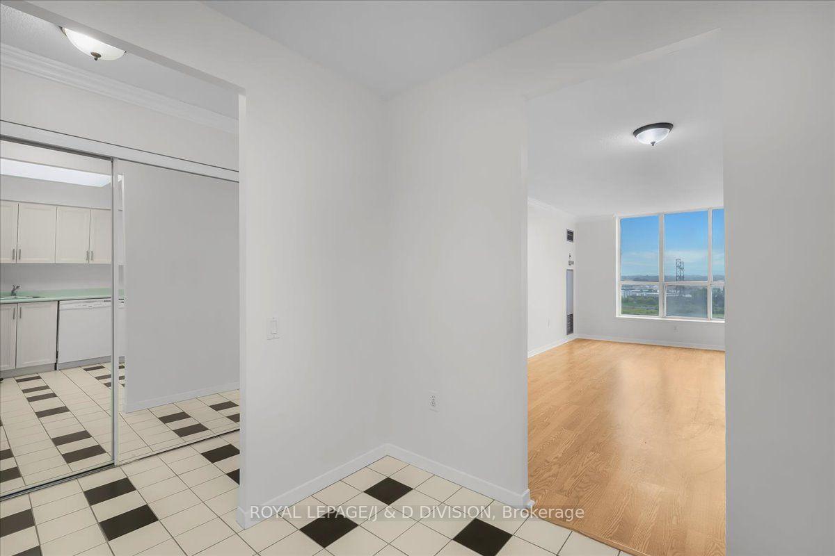 Photo 12 of Unit 1306, 21 Overlea Boulevard, Toronto, Thorncliffe Park — HOMEH